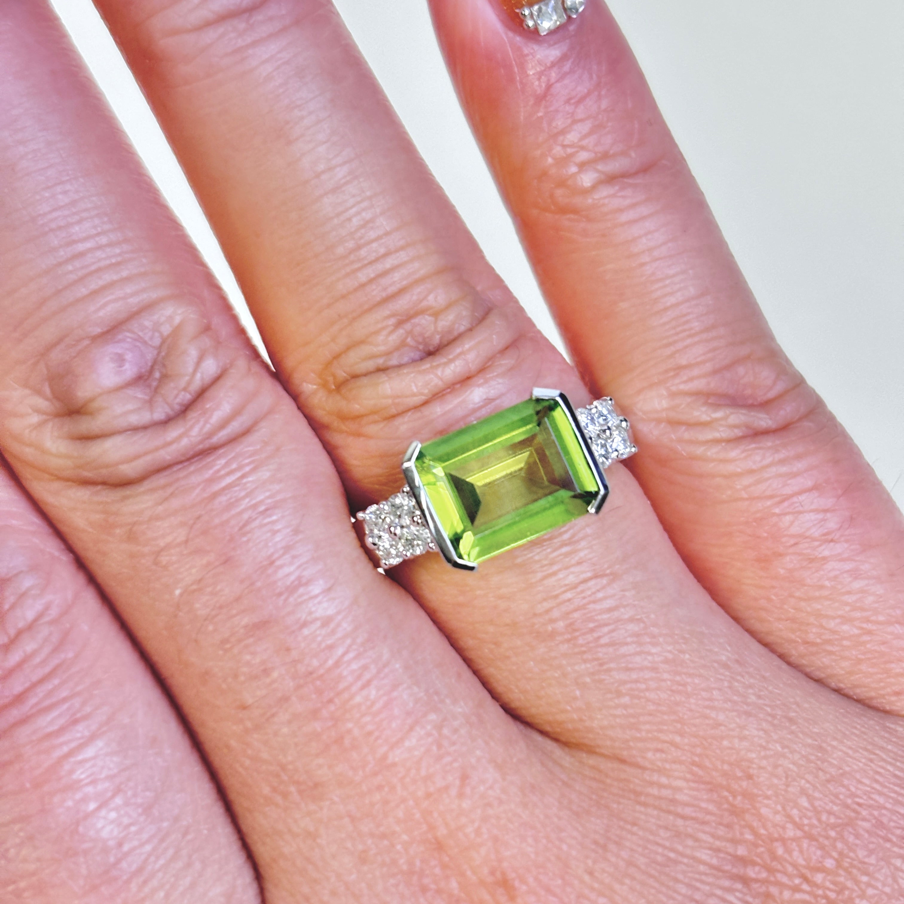 18K White Gold Tourmaline and Diamond Ring - 2.90ct Tourmaline & 0.28ctw Diamonds - Size 6.75 - Elegant Wedding, Engagement & Anniversary Jewelry Gift