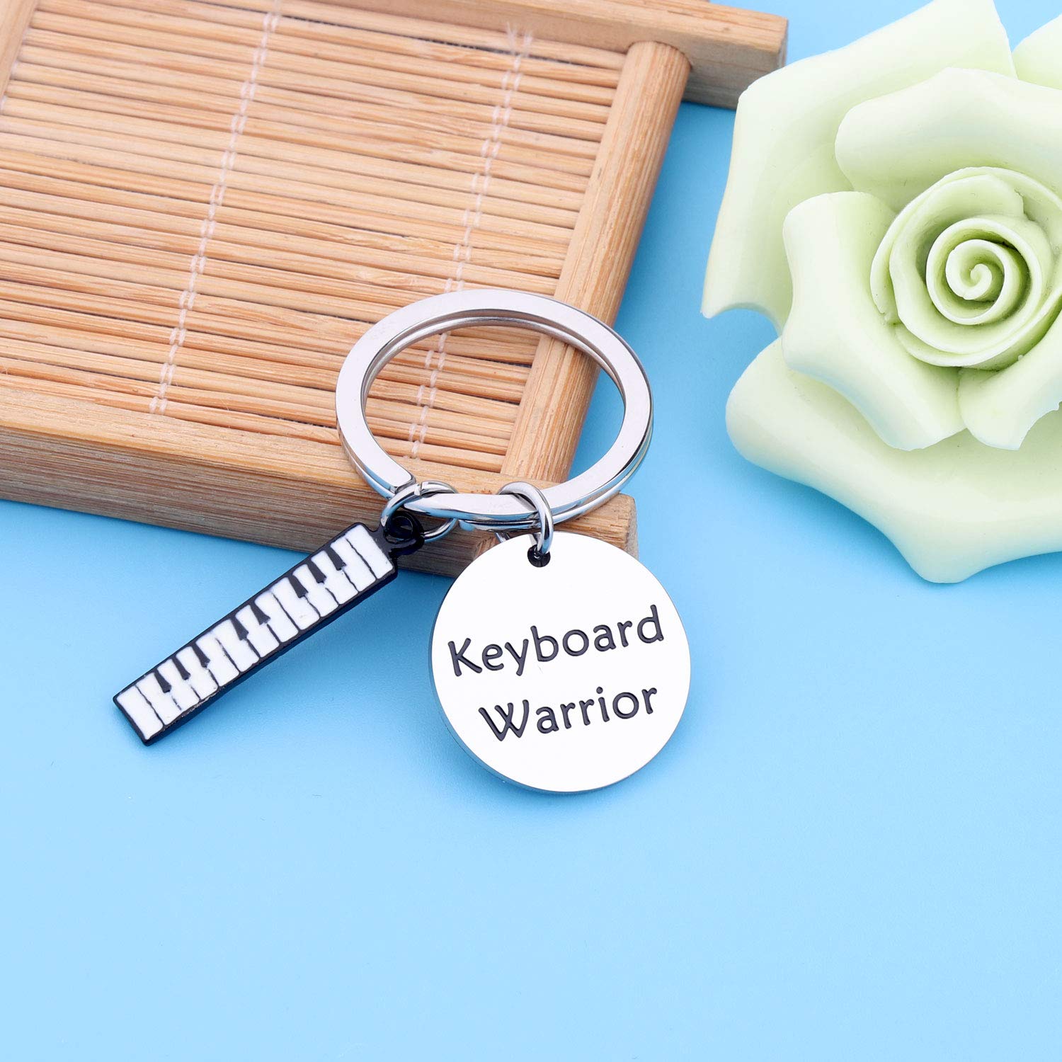 AKTAP Piano Keyboard Keychain - Perfect Gift for Pianists & Music Teachers - Miniature Musical Instrument Key Ring - Ideal for Piano Enthusiasts, Music Students & Keyboard Players (Great for Birthdays, Graduations & Music Appreciation Gifts)