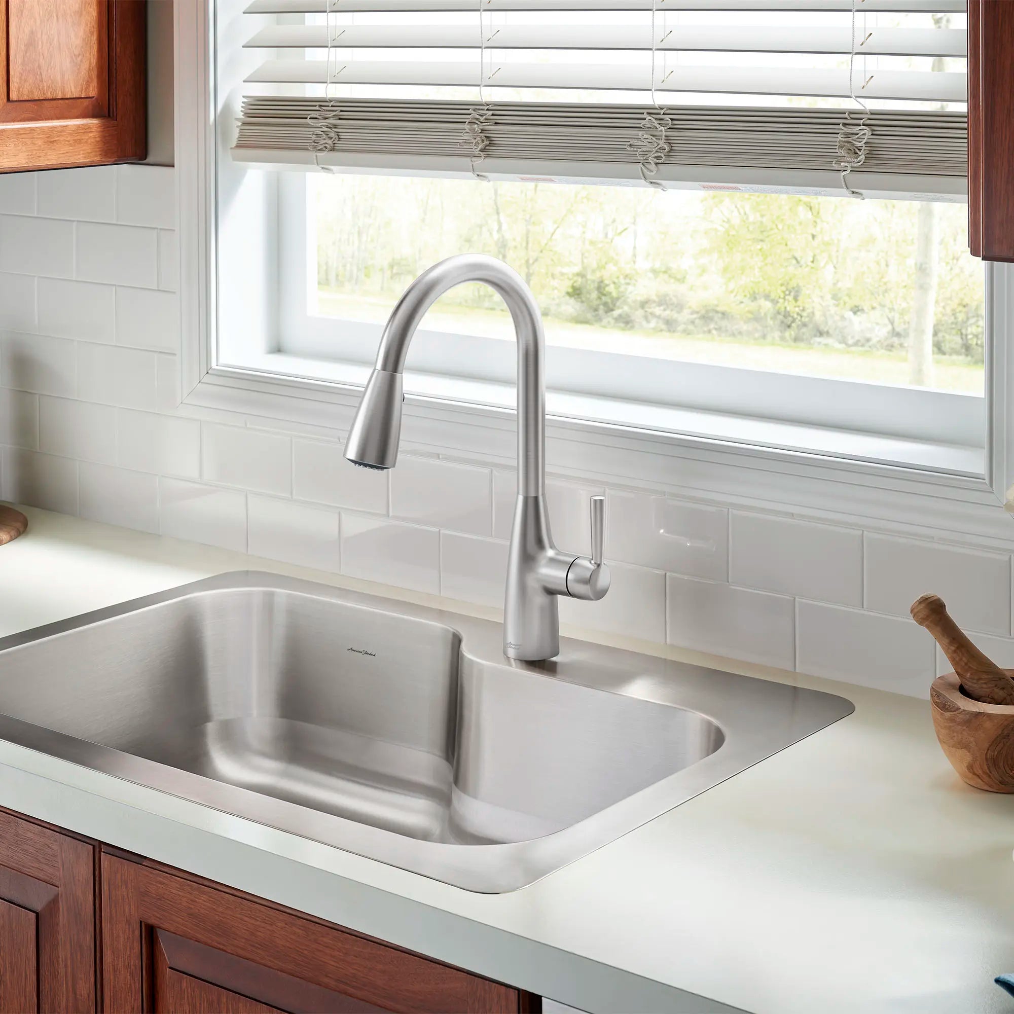 Fairbury® Single Handle Pull Down Kitchen Faqaucet with Dual Spray - 1.8 GPM (6.8 L/min) Water Flow, Lever Handle Design - Perfect for Modern Home Kitchen Sink, Dishwashing & Food Prep