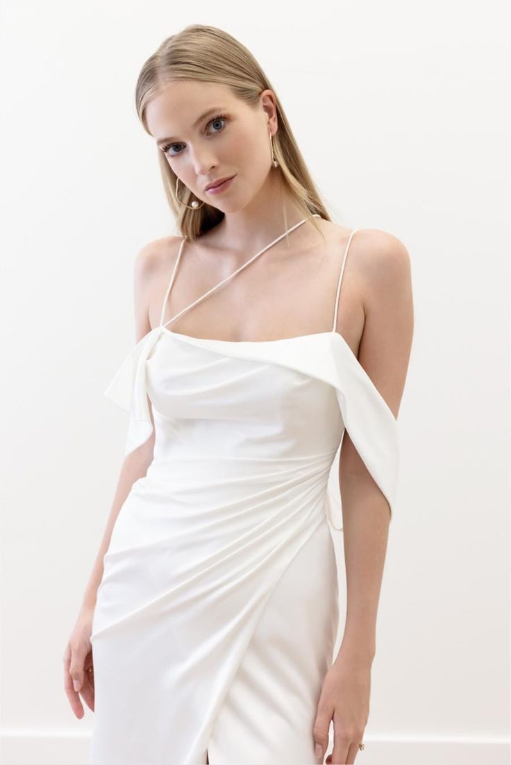 Willowby by Watters Lia Wedding Gown - Elegant Lace Bridal Dress for Beach, Garden & Outdoor Ceremonies