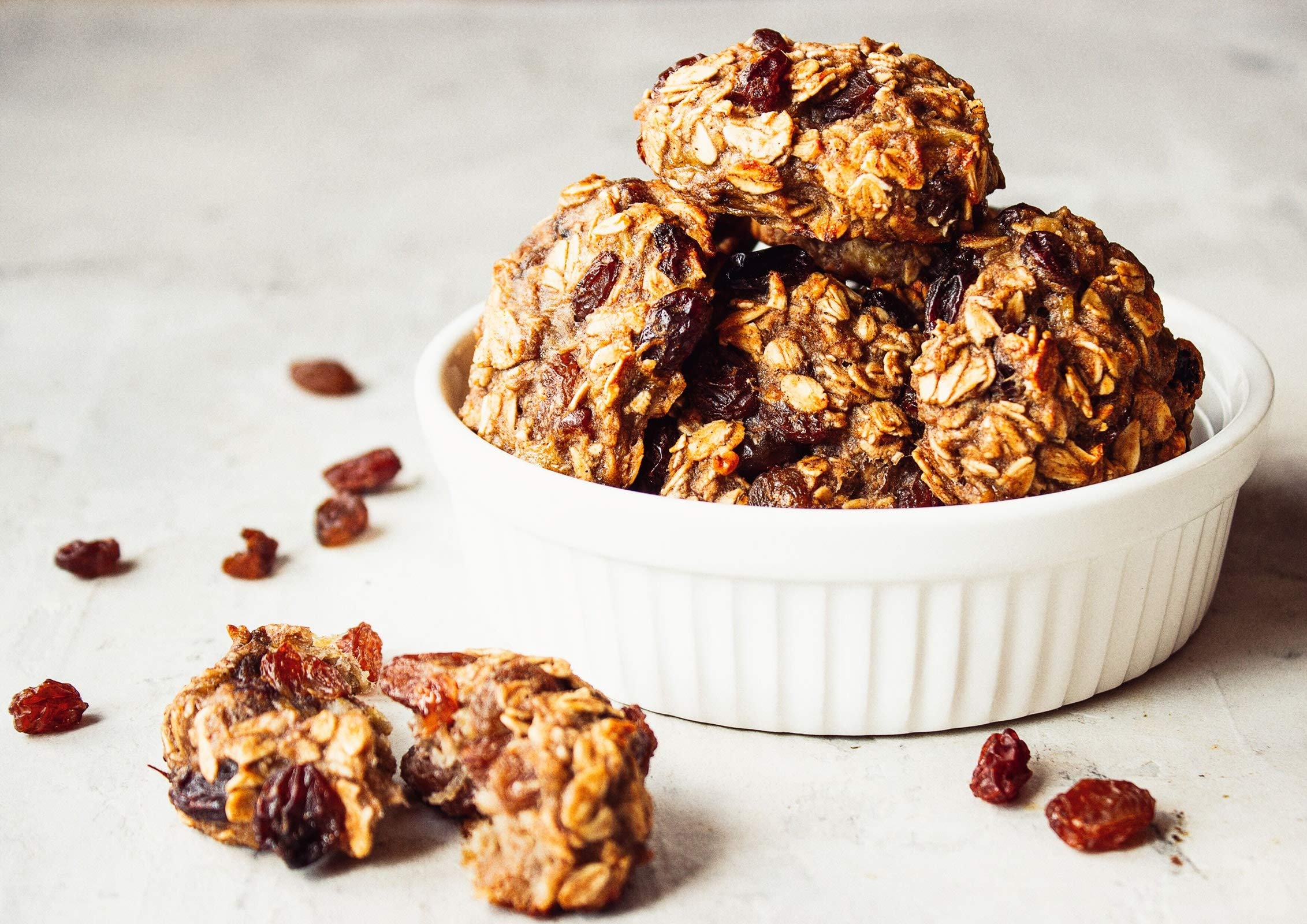 Organic Rolled Oats 1 Pound - Old Fashioned Whole Grain, Non-GMO, Raw, Kosher, Bulk Oats for Healthy Breakfast, Baking & Overnight Oats - Perfect for Smoothies, Granola & Energy Bars
