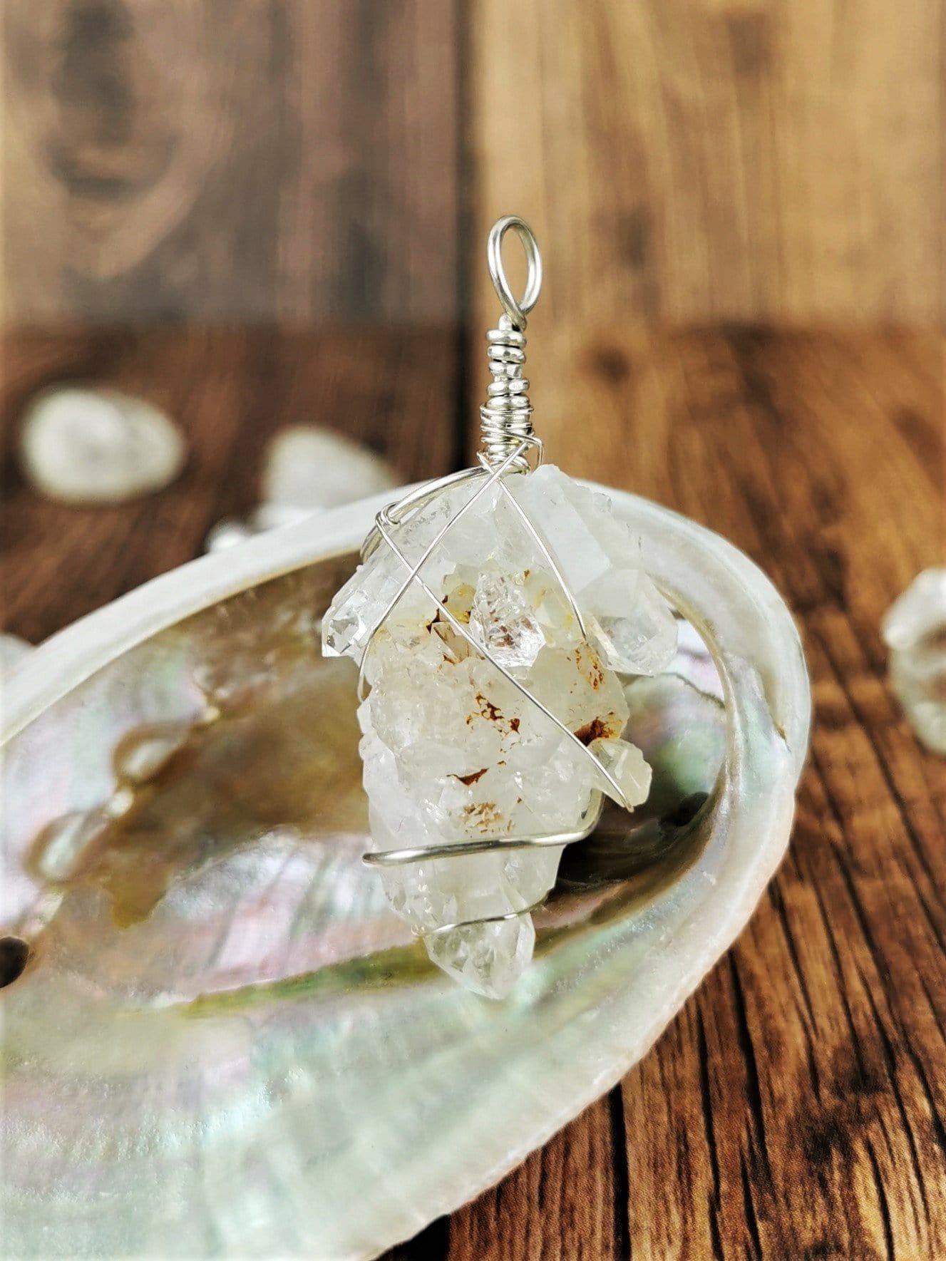 Natural Arkansas Quartz Cluster Pendant Necklace - Healing Crystal Jewelry for Women, Spiritual Energy Protection - Perfect for Meditation, Yoga & Gift Giving