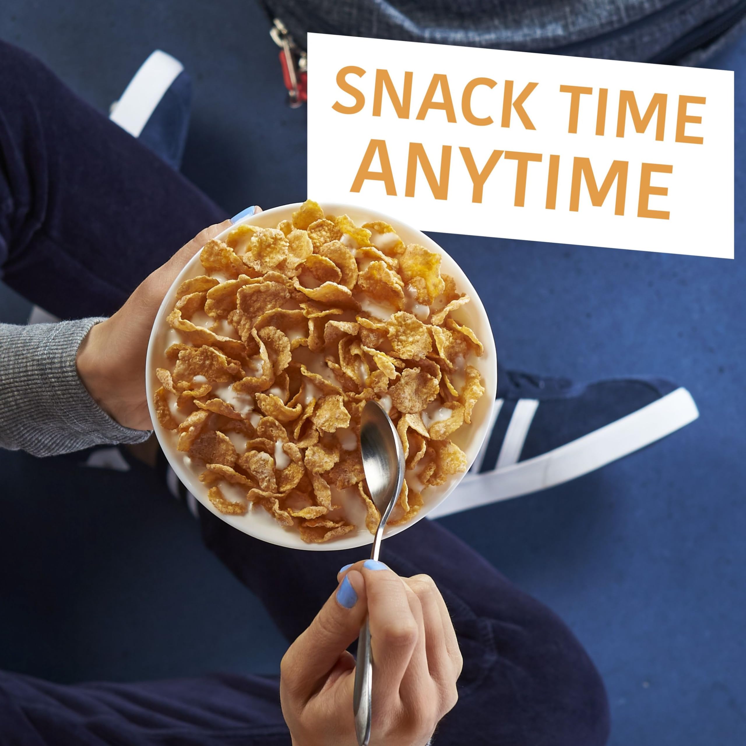 **Frosted Flakes Breakfast Cereal - Original Flavor, 19.2oz Box (Pack of 1) | Enriched with 8 Vitamins & Minerals | Kid-Friendly Snack for School Lunch, Quick Breakfast & Family Sharing**