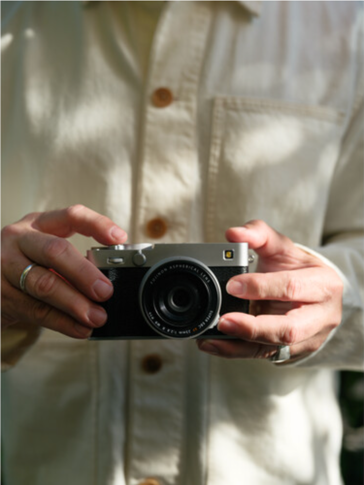 FUJIFILM X-E5 Mirrorless Camera with XF23mmF2.8 R WR Lens Kit - Silver | Compact Travel & Street Photography Digital Camera for Vloggers & Content Creators