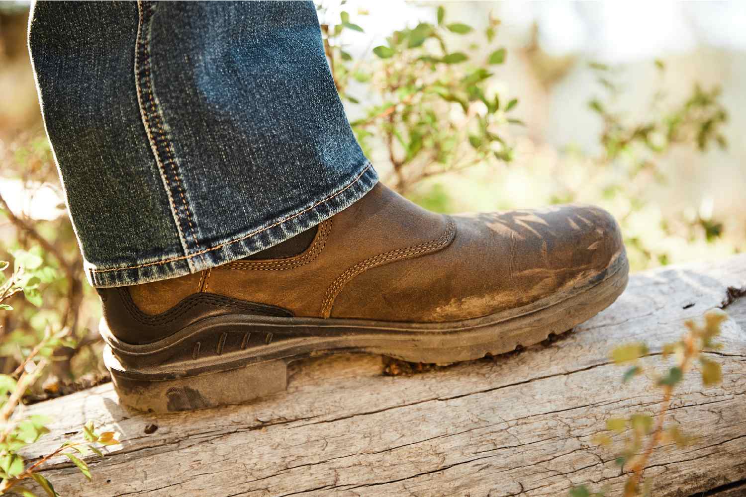 Ariat Men's Barnyard Twin Gore Waterproof II Work Boots - Durable Leather Steel Toe Boots for Construction, Farming & Outdoor Work