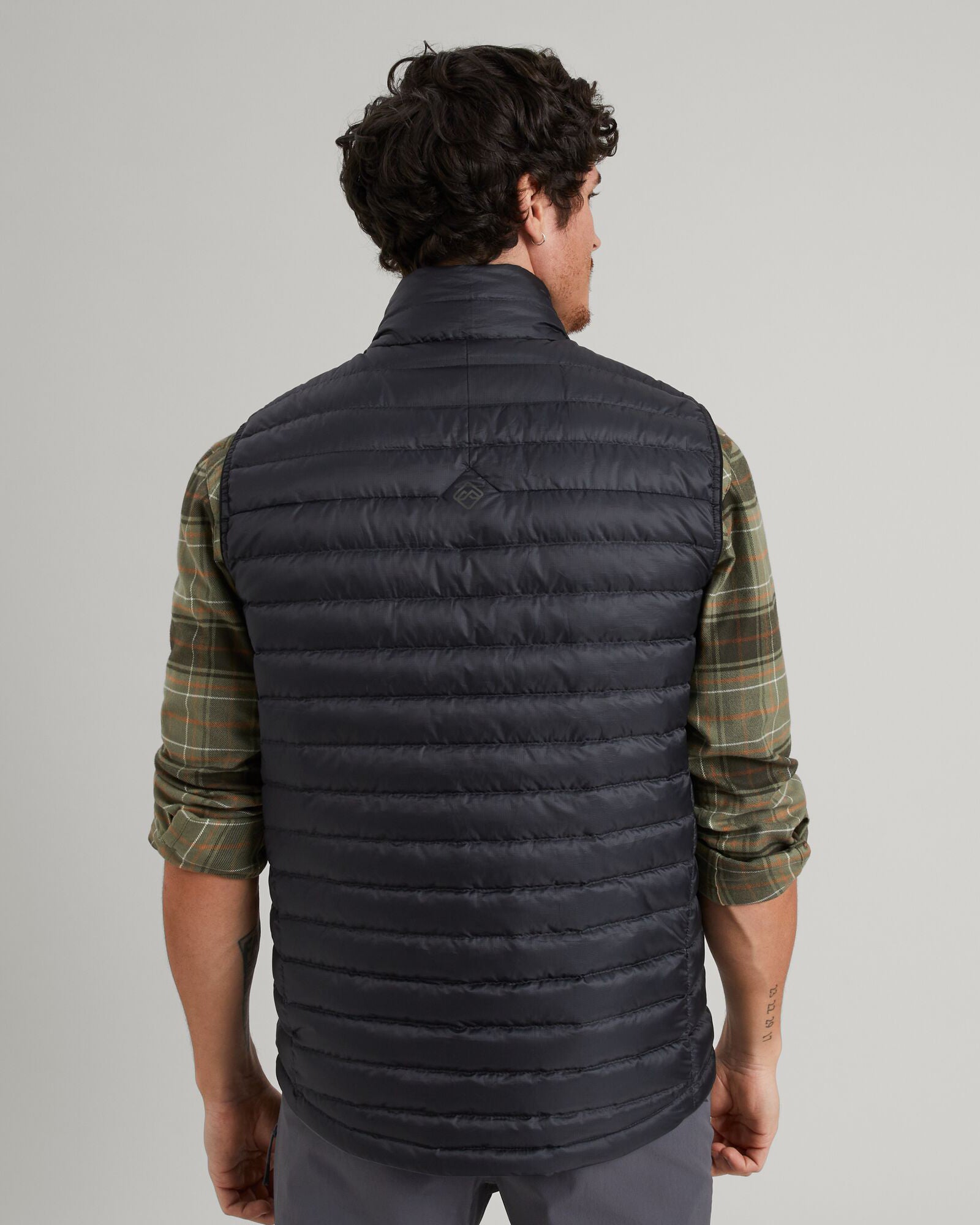 Men's Heli R Down Vest - Black Stingray Color | Lightweight Warm Puffer Jacket for Outdoor Activities, Hiking & Winter Sports