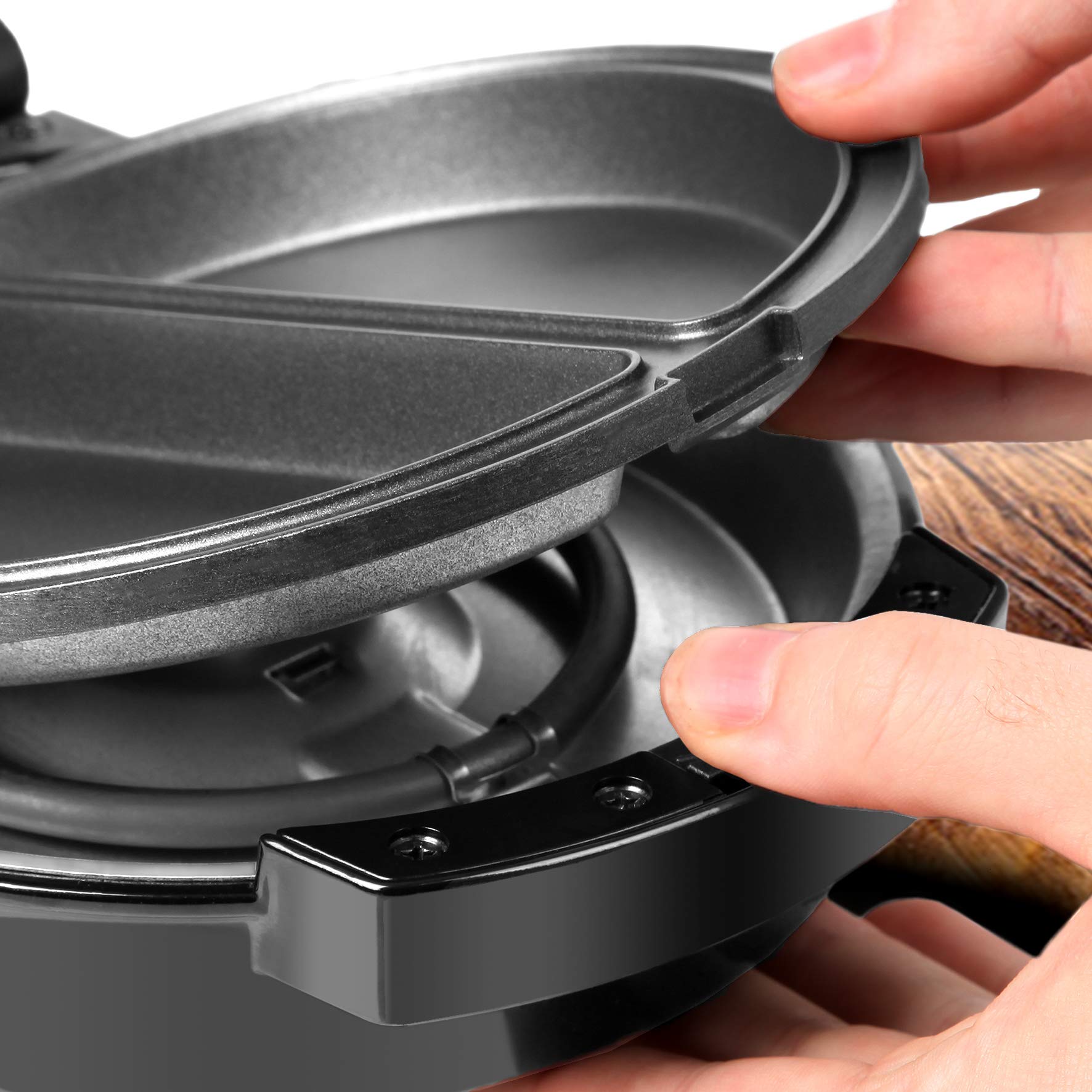 Duronic OM60 Electric Omelette Maker - 600W Non-Stick Dual Egg Cooker with Removable Plates, No Flip Design for Perfect Omelettes & Poached Eggs - Compact Breakfast Machine for Home, Dorm & Office Use