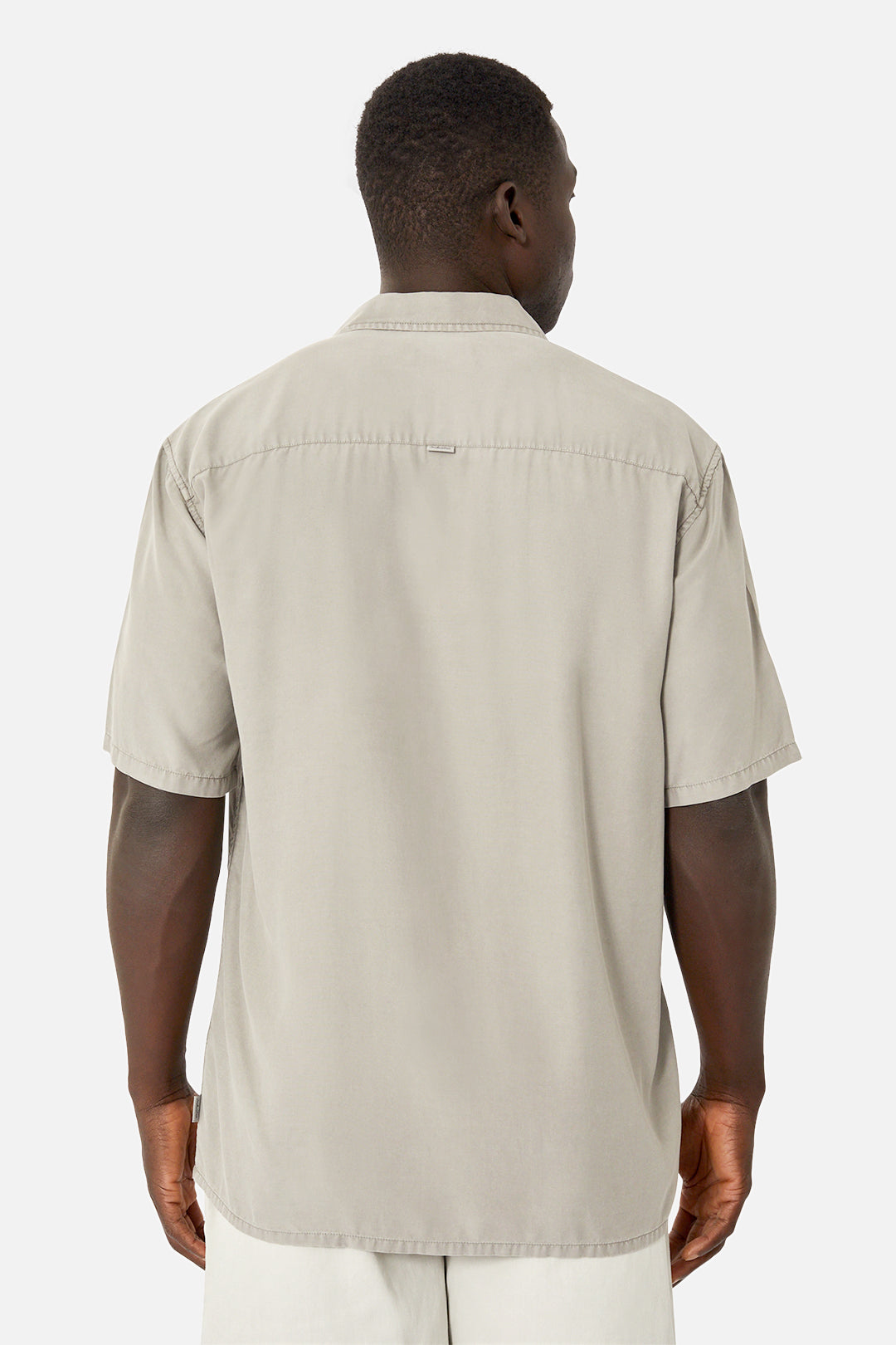 Breathable Tencel Camp Collar Short Sleeve Shirt for Men - Lightweight Summer Casual Wear for Outdoor Activities & Travel