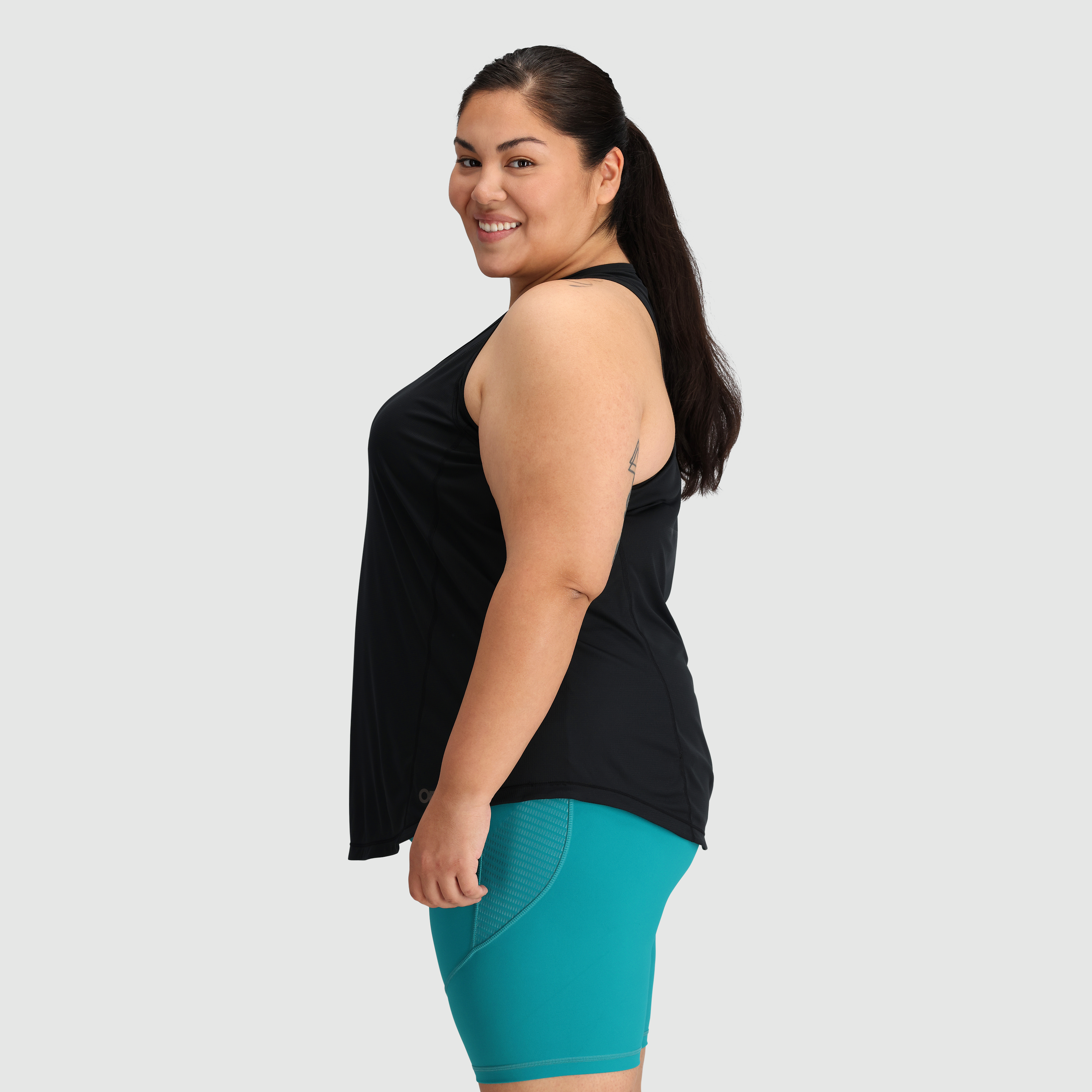Amazon Essentials Women's Echo Tank Plus - Soft Stretch Casual Cami Top for Everyday Wear, Workout & Layering