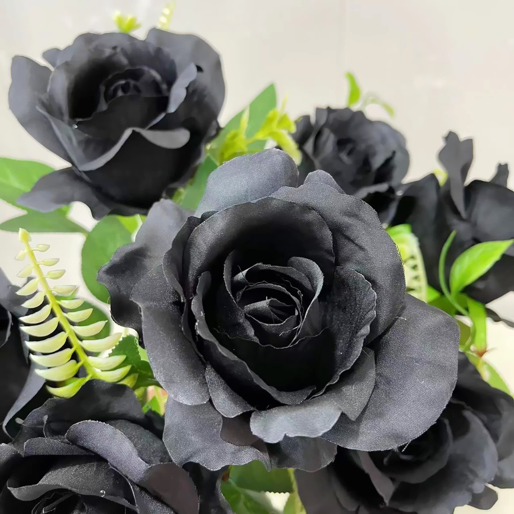 UKELER 12-Pack Artificial Black Roses Bouquet - Realistic Silk Fake Flowers with Stems for Home Decor, Wedding Centerpieces, Party Arrangements, Table Decorations - Perfect for Valentine's Day, Halloween & Gothic Themed Events
