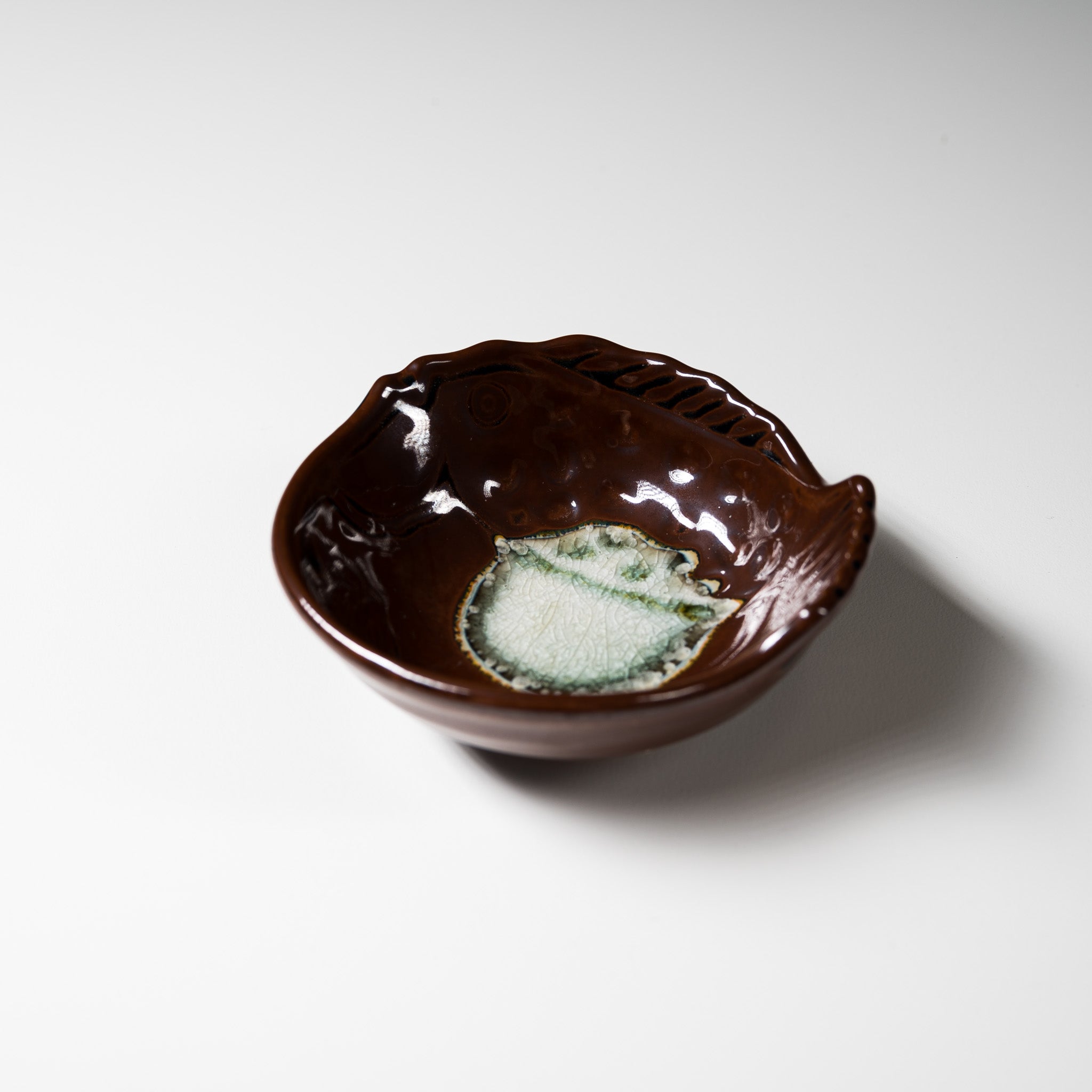 Authentic Japanese Mino Ware Fish Side Dish Bowl - 10cm Ceramic Small Bowl for Sushi, Soy Sauce & Condiments | Perfect for Dining, Restaurants & Home Use