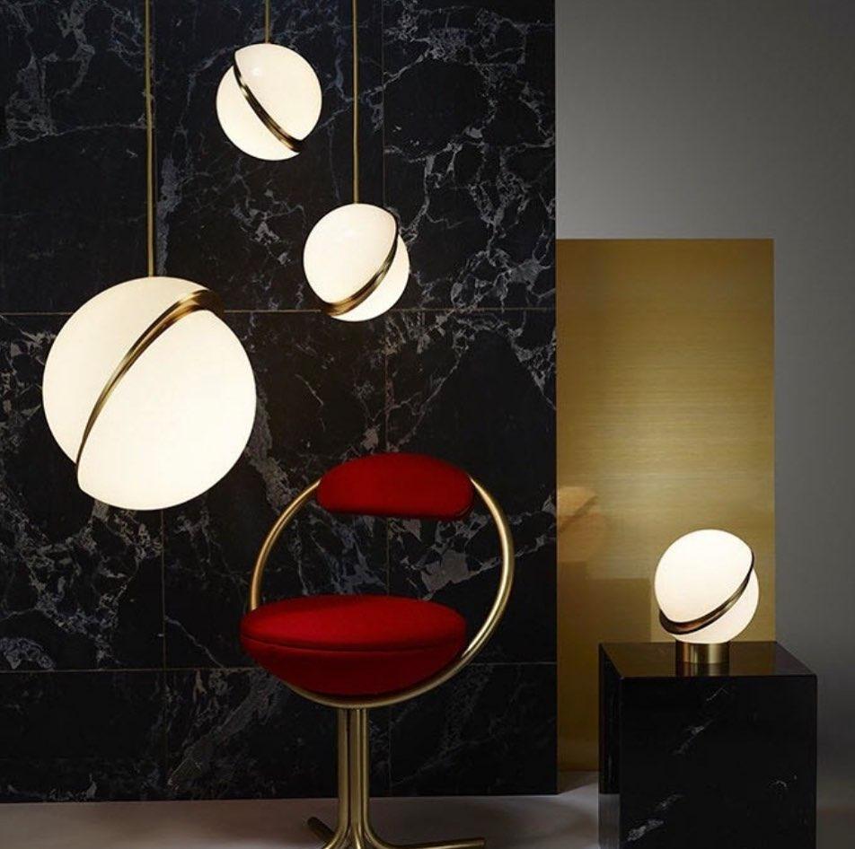 Modern Crescent Table Lamp for Bedroom & Living Room - Stylish Moon-Shaped Night Light for Home Decor, Reading & Relaxation