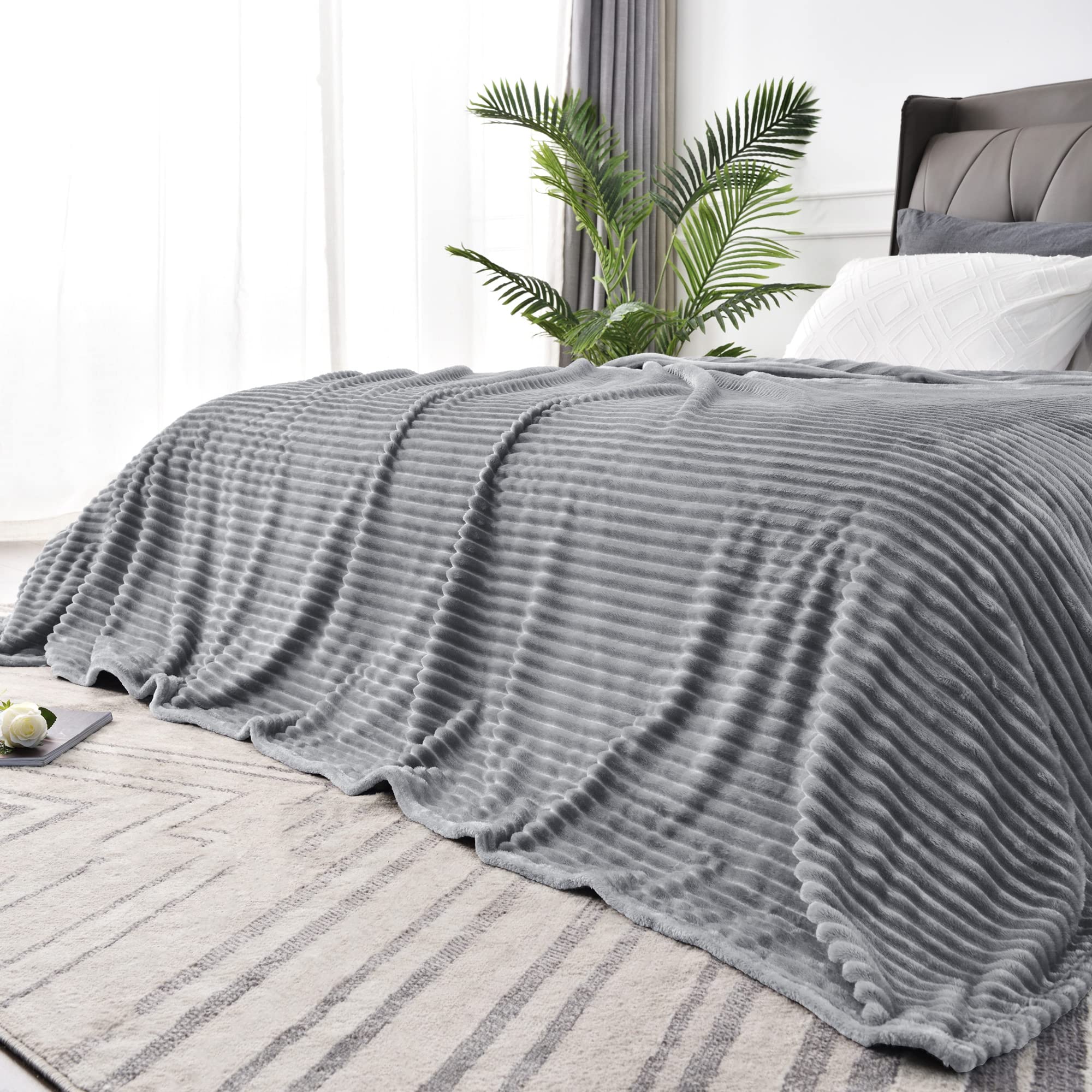 BEDELITE 3D Ribbed Jacquard Fleece Blanket Queen Size 90x90 Inches - Ultra Soft, Warm & Lightweight Plush Throw Blanket for Couch, Bed, Sofa - Perfect for Winter Nights, Movie Time & Home Decor (Grey)