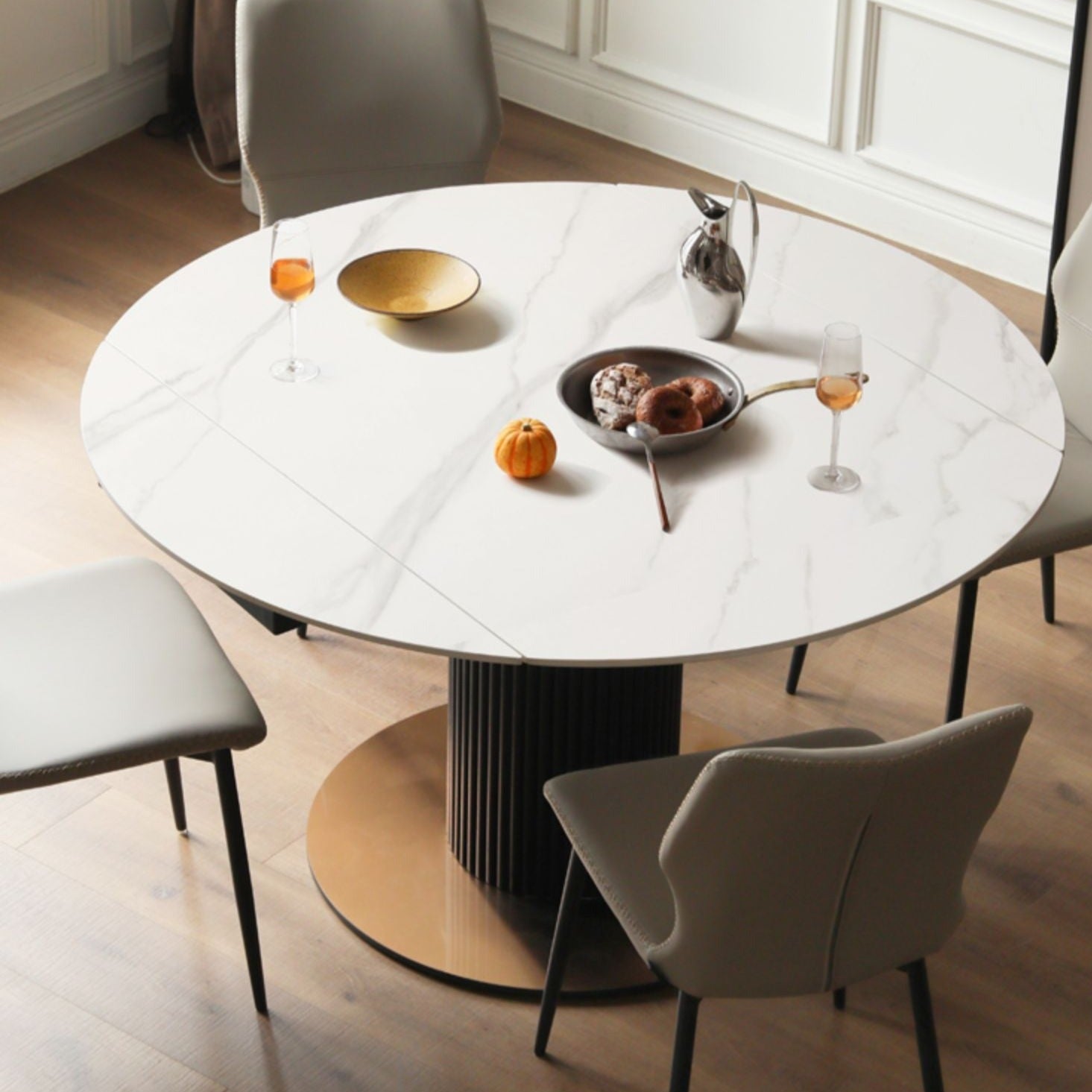 Solid Oak Wood Round Extendable Dining Table with Rotating Lazy Susan - Light Luxury Rock Board Design for Modern Kitchen & Dining Room