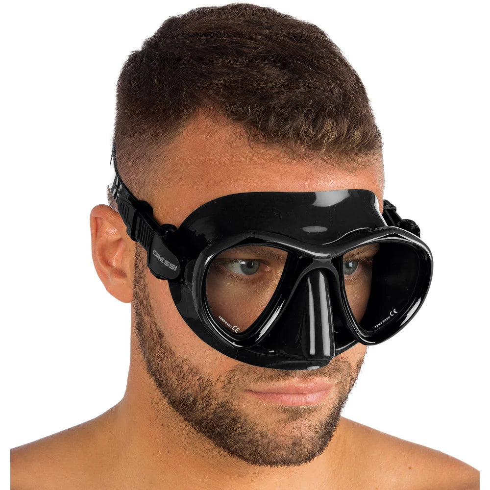 Cressi Metis Black Scuba Diving Mask - Comfortable & Durable Snorkeling Gear for Men & Women - Perfect for Ocean, Pool, and Freediving Adventures