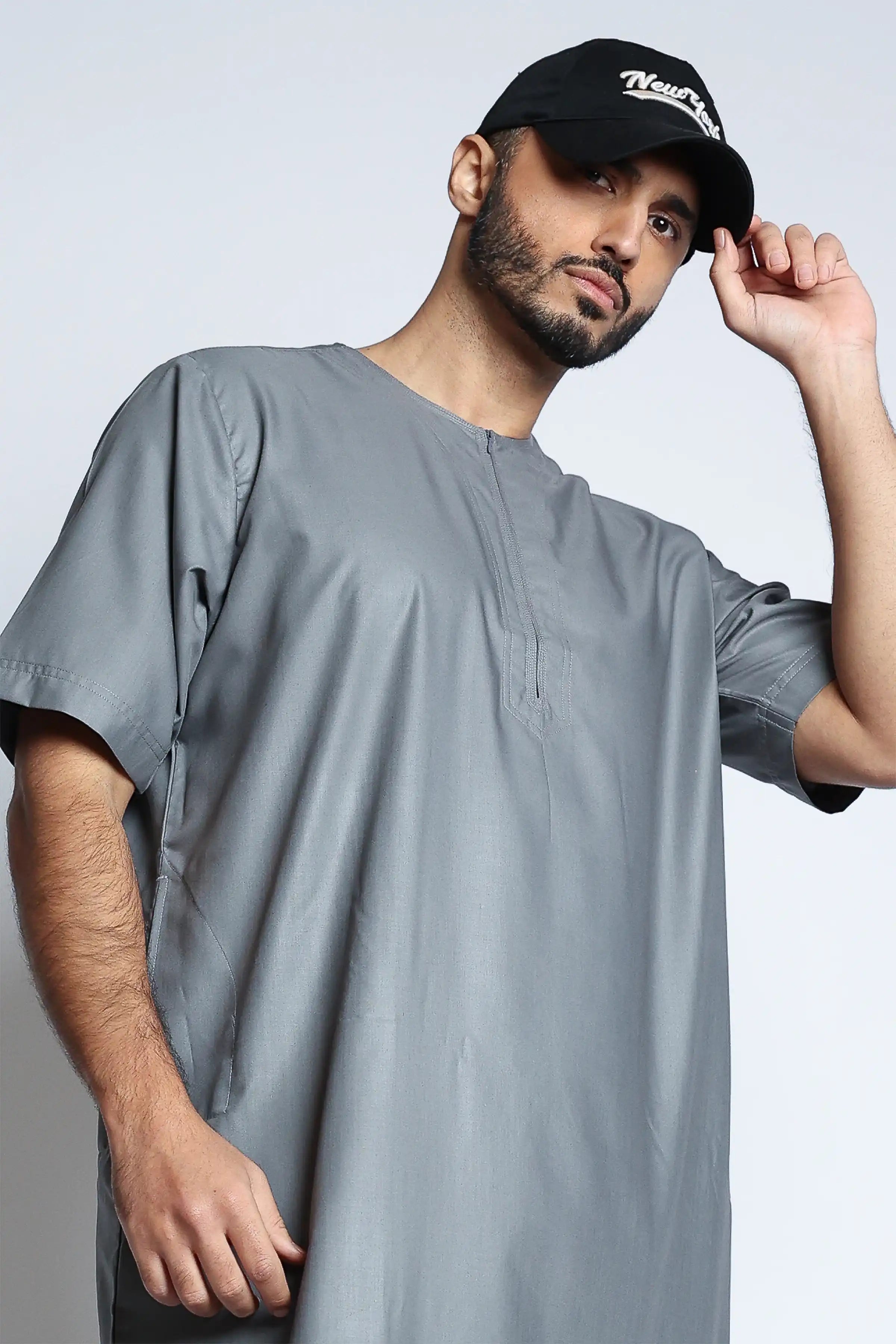 J152 Thunderstorm Grey Half Sleeve T-Shirt for Men - Comfortable Casual Tee for Outdoor Activities and Everyday Wear