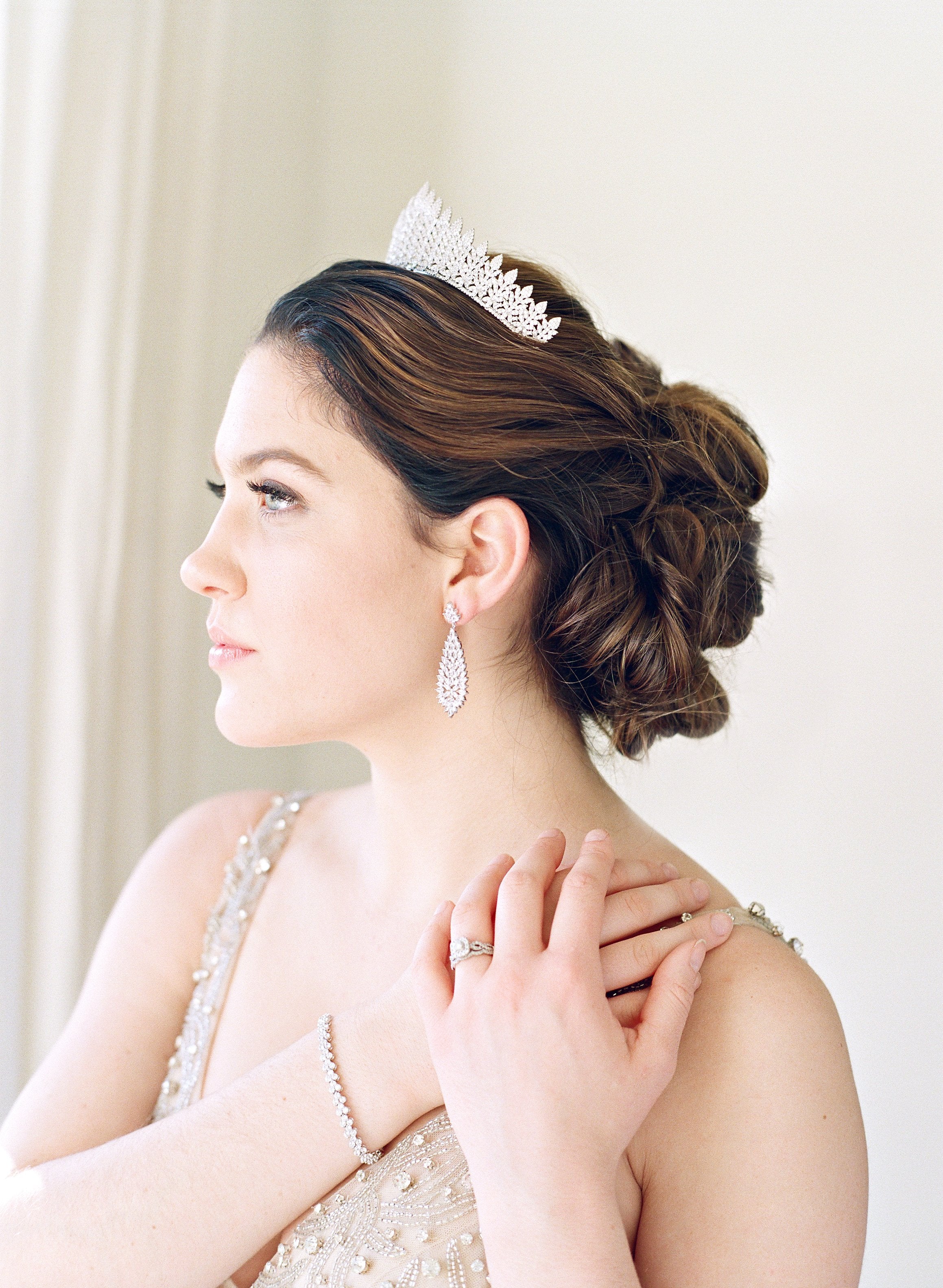 RIONA Cubic Zirconia Bridal Tiara - Elegant Wedding Crown for Bride, Bridesmaids & Prom | Perfect for Weddings, Pageants & Special Occasions