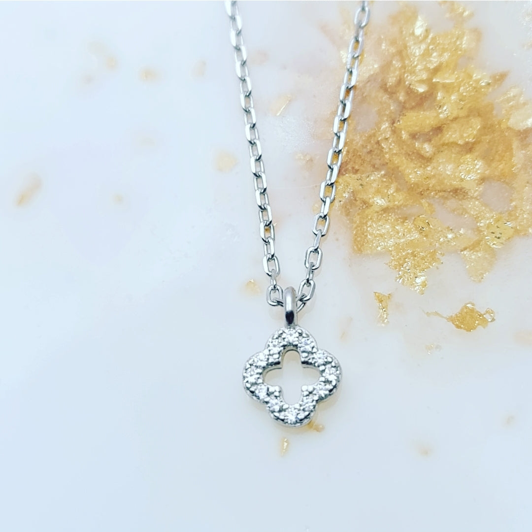 Elegant Clover Cross Necklace for Women - Dainty Four Leaf Clover Pendant Jewelry - Perfect for Everyday Wear, Gifts & Special Occasions