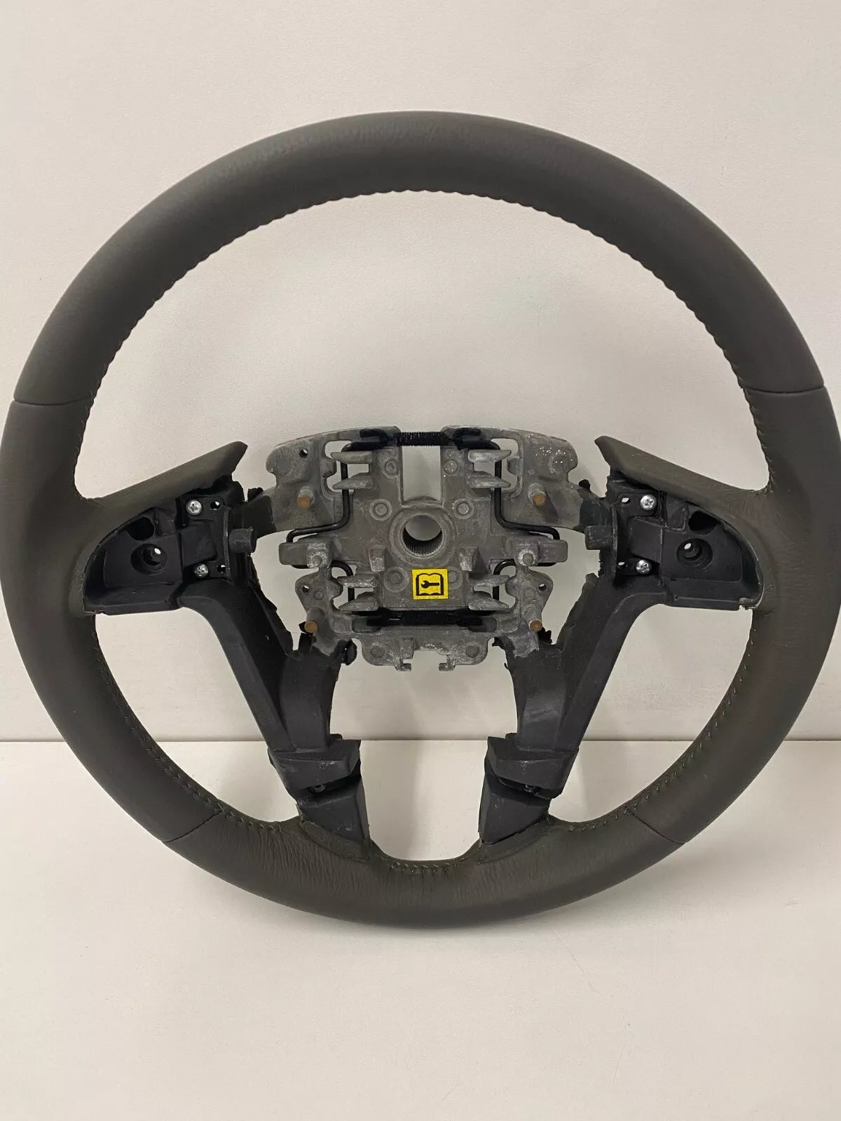 Genuine Holden VE Commodore WM Statesman Leather Steering Wheel - Premium Replacement for Smooth Driving & Comfort | Perfect for Commodore VE Models & Car Enthusiasts