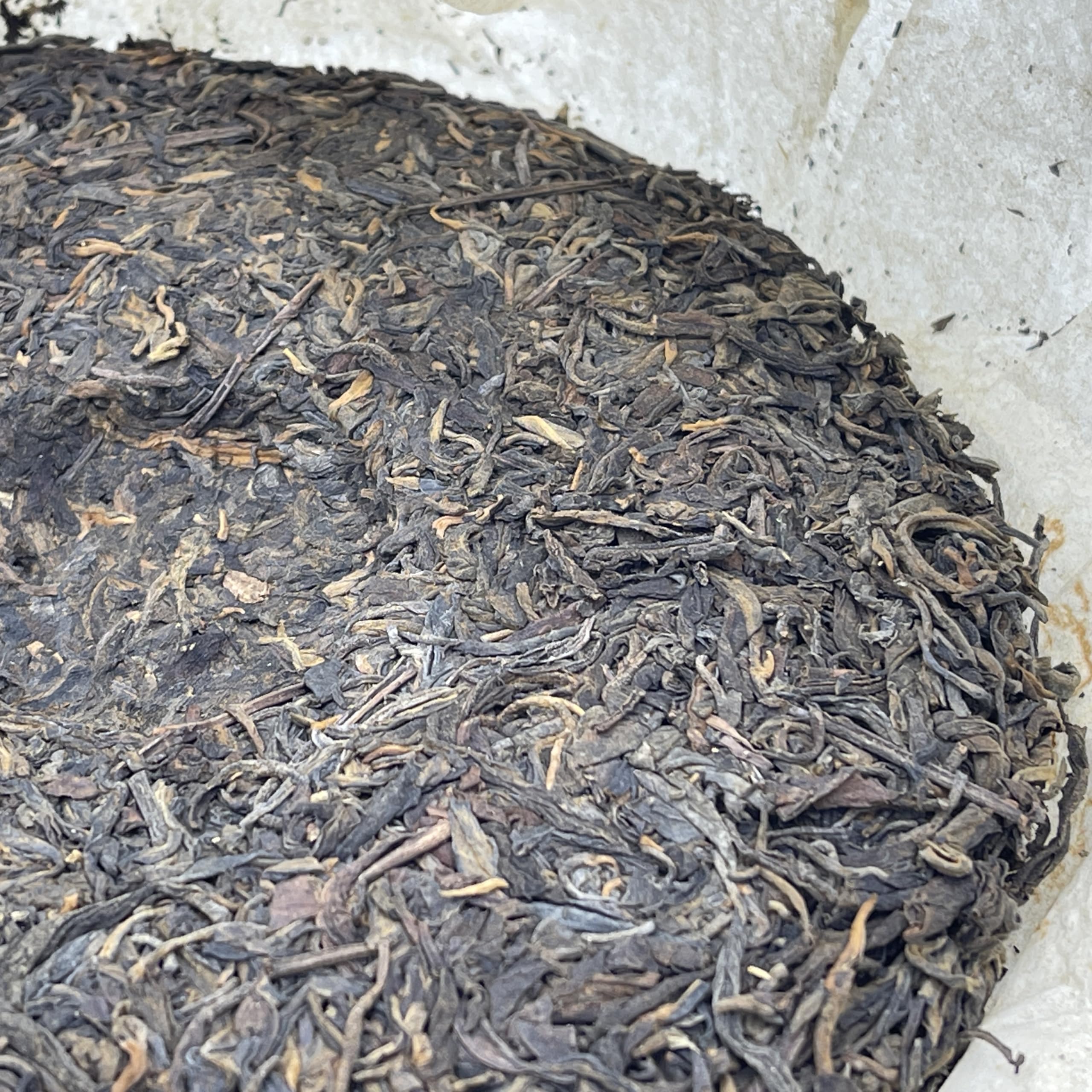 Premium 1998 Raw Pu-erh Tea - Red Seal Chinese Tea Cake (357g) | Aged Tea for Gifting, Collecting & Daily Brewing | Perfect for Tea Ceremonies & Relaxation