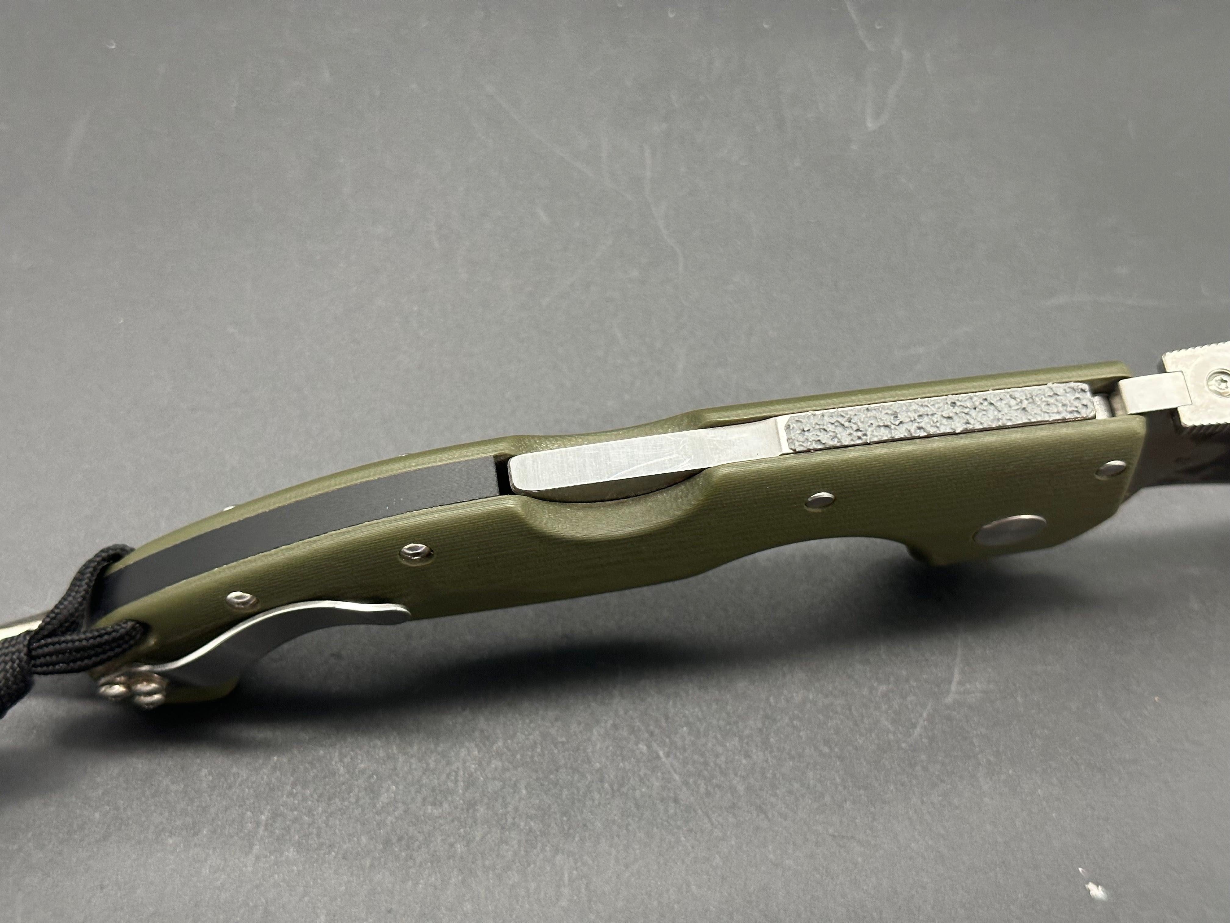 Cold Steel Spartan Limited Edition Knife - Tactical Folding Knife for Outdoor, Camping & Survival - High Carbon Stainless Steel Blade with Secure Lock