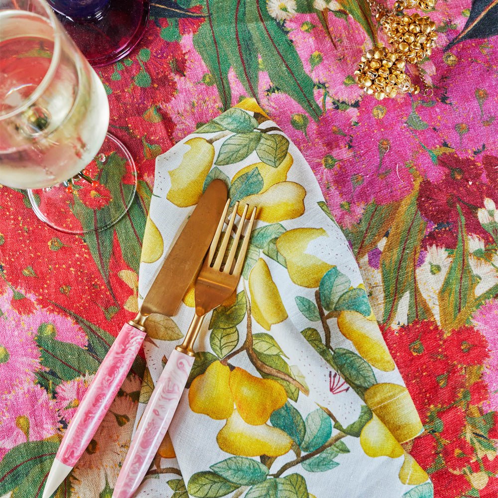 Premium Christmas Linen Tablecloth - Holiday Dining Decor for Festive Gatherings & Family Dinners - Elegant Xmas Table Cover for Parties, Home Decor, and Seasonal Celebrations