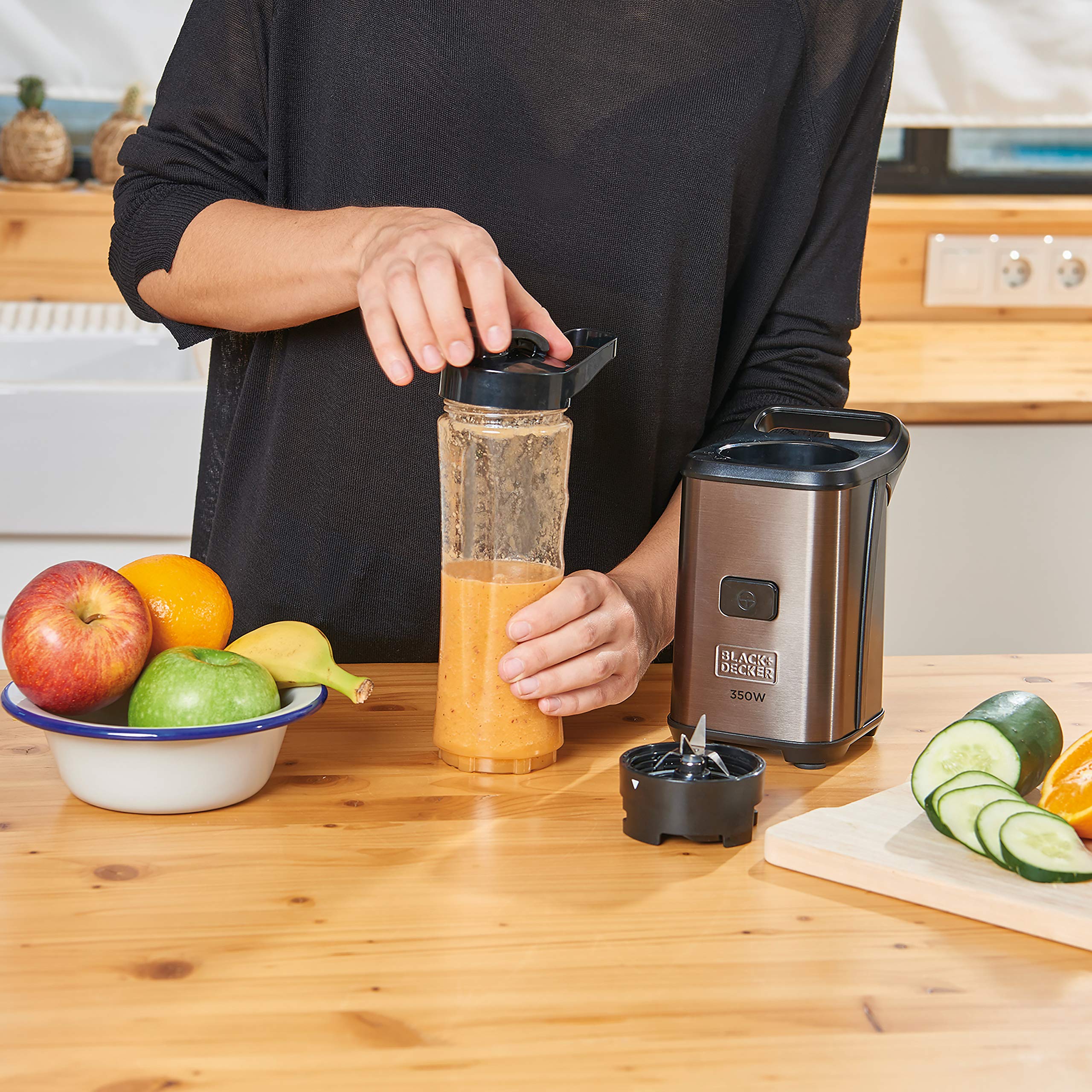 BLACK+DECKER BXJBA350E 350W Mini Blender for Smoothies & Shakes - 2 BPA-Free 600ml Bottles, Leak-Proof Lid, 4 Stainless Steel Blades, Fingerprint-Resistant Black & Steel - Perfect for Kitchen, Office & Travel Use