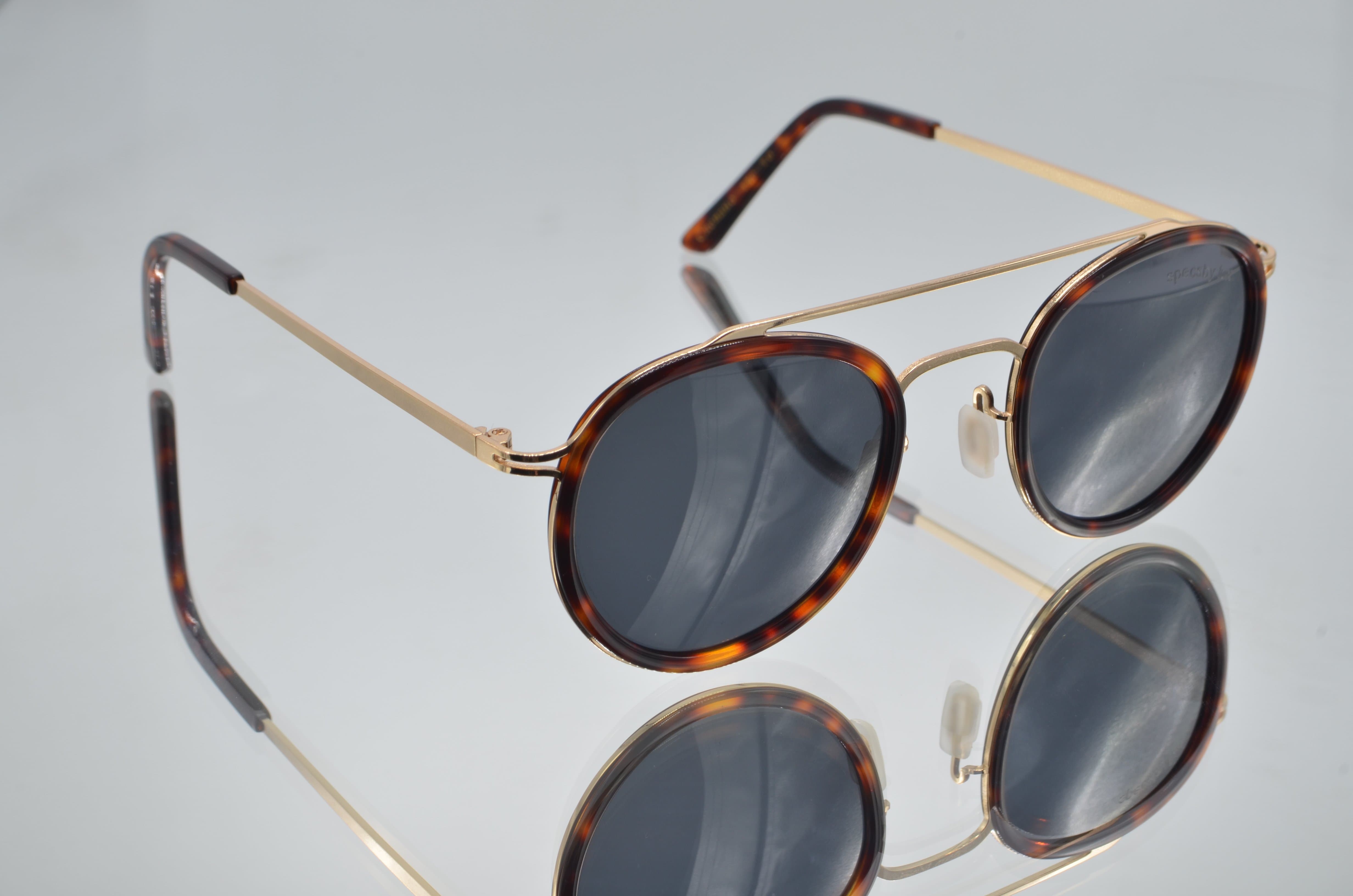 Moskveech Sun Brown Gold Sunglasses - Stylish UV Protection Shades for Men & Women - Perfect for Beach, Driving & Outdoor Activities