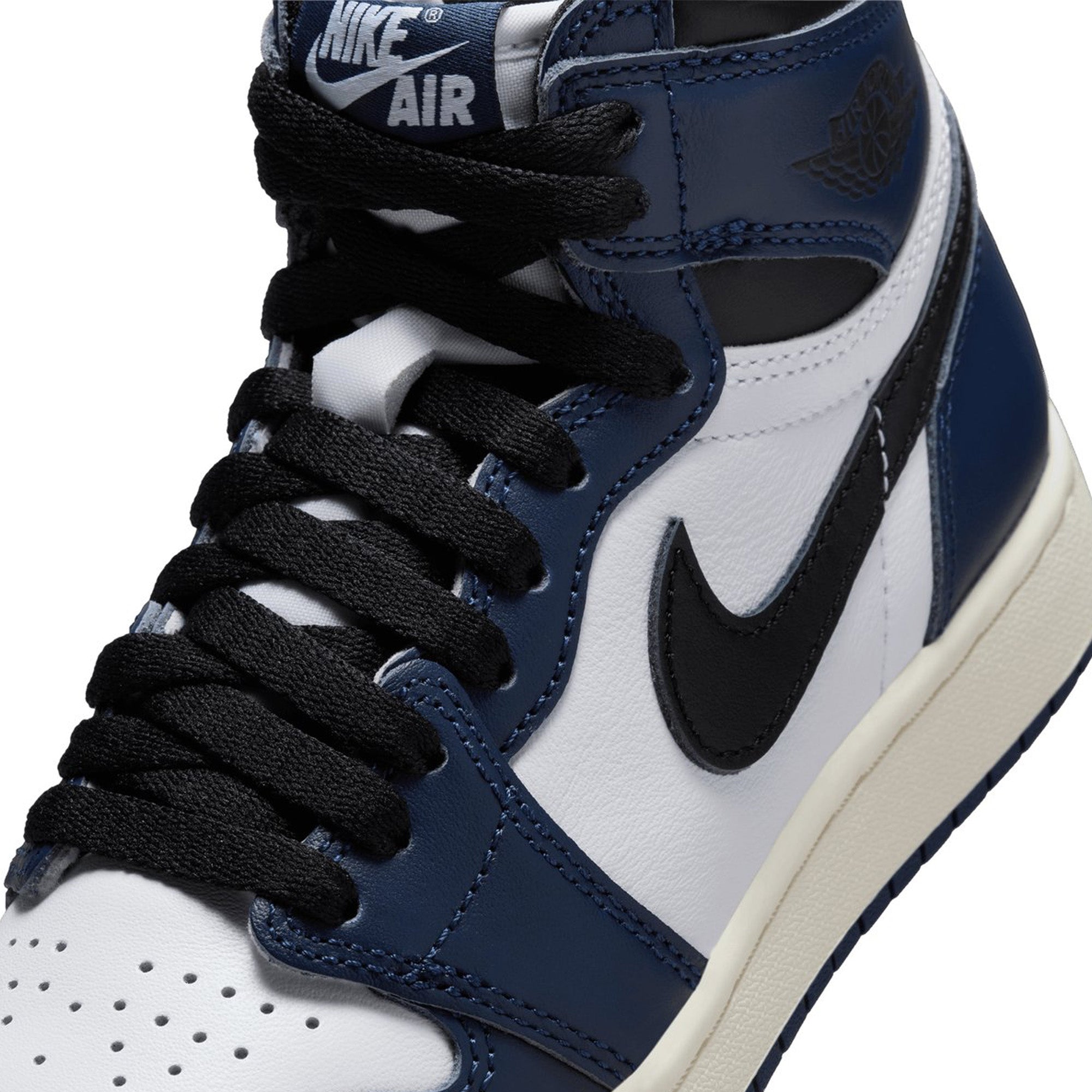 Air Jordan 1 Retro High OG 'Midnight Navy' GS Sneakers (2024) - Classic Basketball Shoes for Men & Women, Perfect for Streetwear, Sports & Casual Outfits