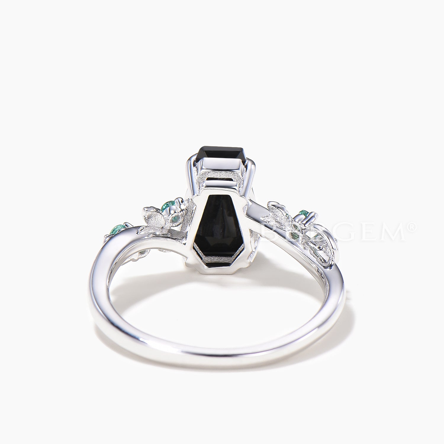 Natural Black Onyx Emerald Cut Engagement Ring - Coffin Shape Vintage Inspired Wedding Band for Women, Perfect for Nature Lovers & Alternative Brides