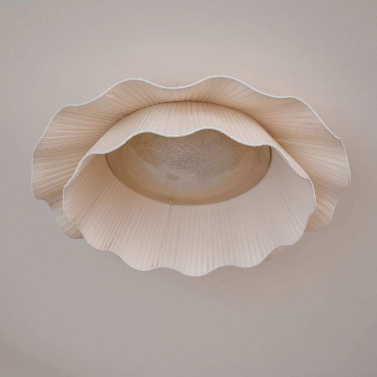 Arwen Fabric Wave Ceiling Lamp - Modern Boho Pendant Light for Living Room, Bedroom & Dining Room - Soft Ambient Lighting for Home Decor