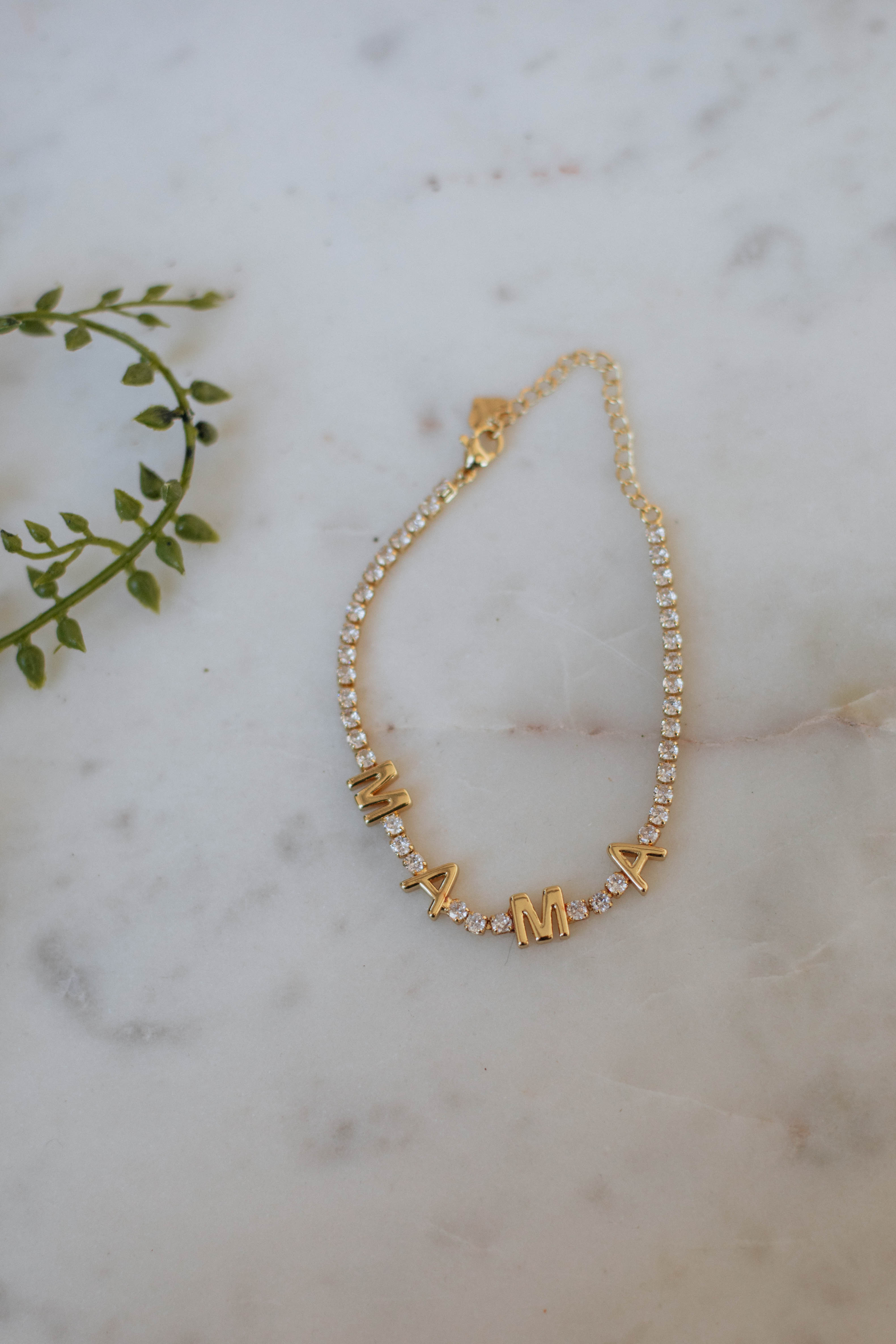 Elegant Gold Mama Bracelet - Perfect Gift for Mother's Day, Birthday & Special Occasions | Stylish & Sentimental Jewelry for Women