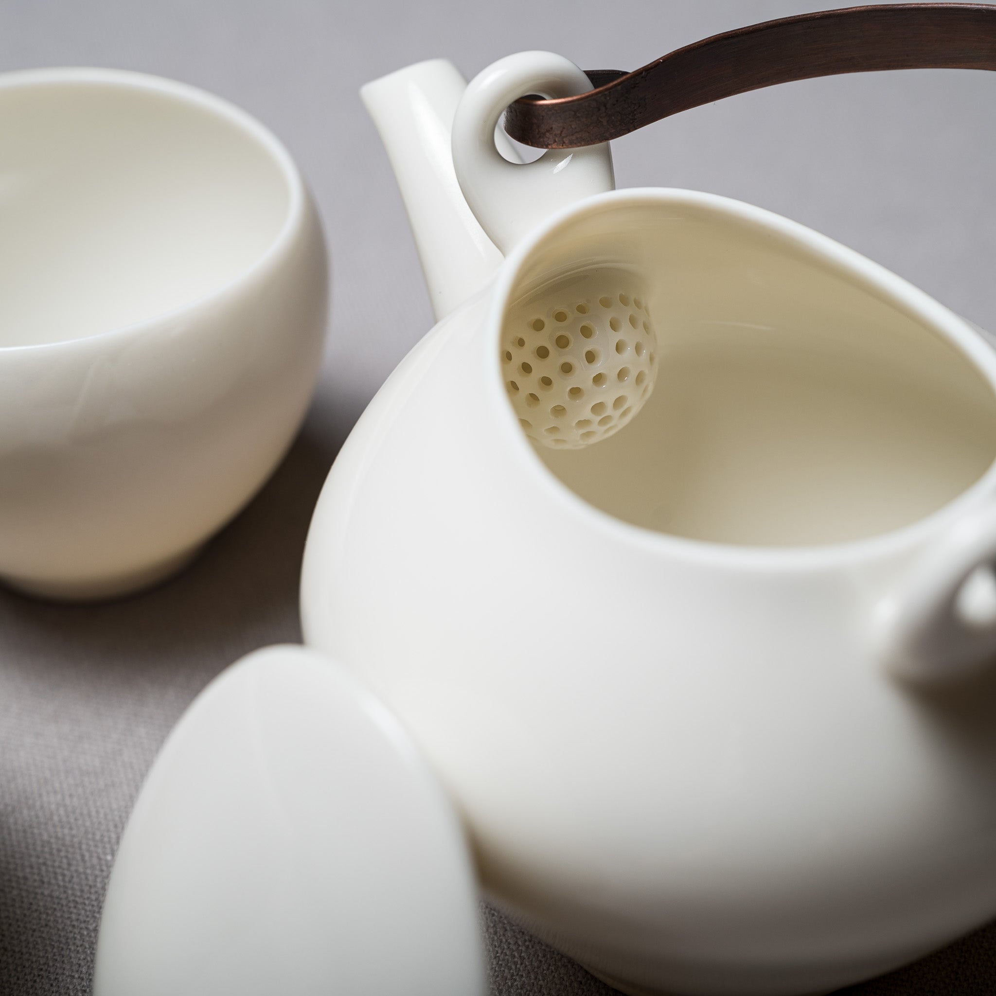 Premium Sou Sou Teapot Set with 2 Cups - Japanese Ceramic Tea Pot for Green Tea & Herbal Infusions - Perfect for Home Tea Ceremonies & Relaxing Afternoons