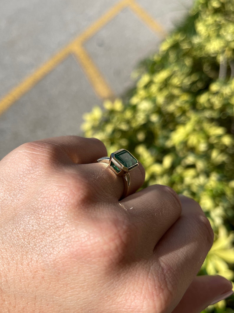 4.45ct 14K Natural Vertical Emerald Bezel Solitaire Split Shank Gold Ring for Women - Anniversary, Engagement & Wedding Gift - Perfect for Proposals, Bridal Jewelry & Special Occasions