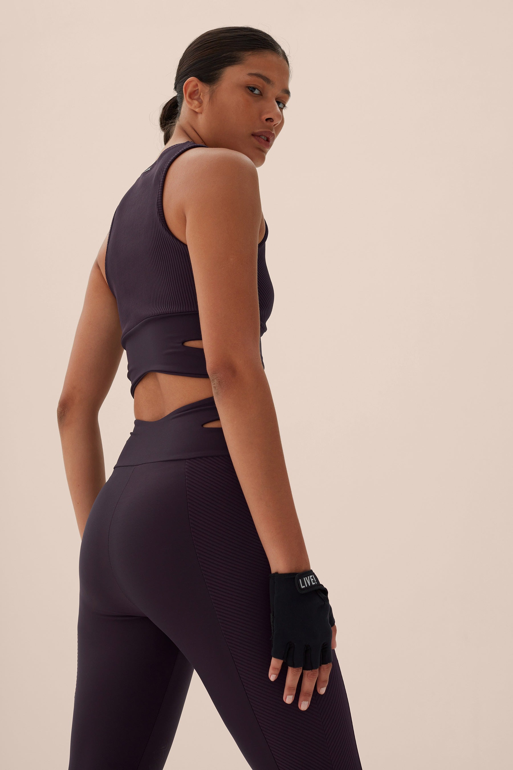 Cut Out Rib Way Cropped Tank Top - Women's Fashion Stretch Fit Summer Sleeveless Shirt for Casual Wear, Gym & Beach