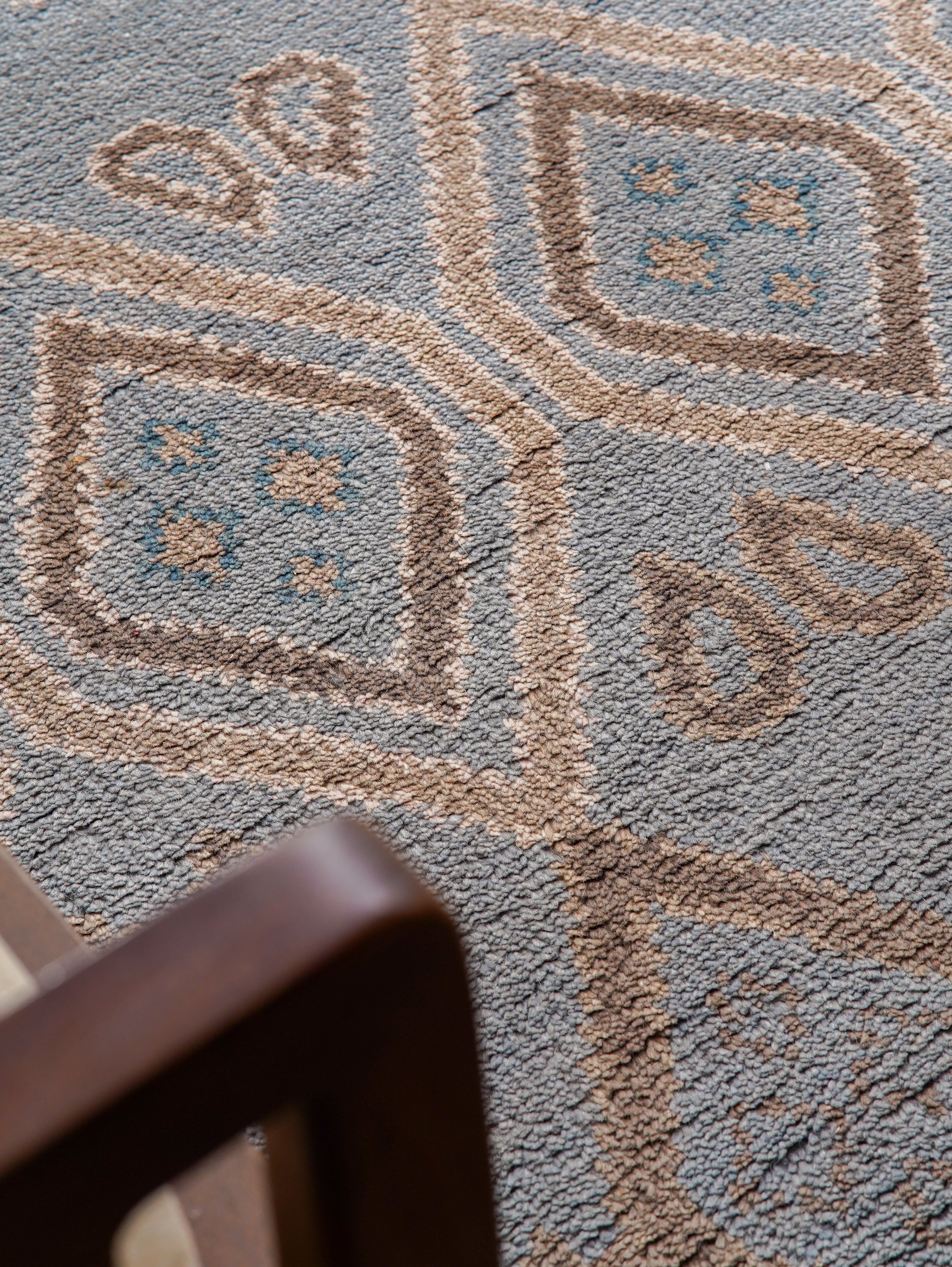 Premium Hand-Knotted Honeycomb Rug - Soft & Durable Wool Carpet for Living Room, Bedroom, or Office Decor