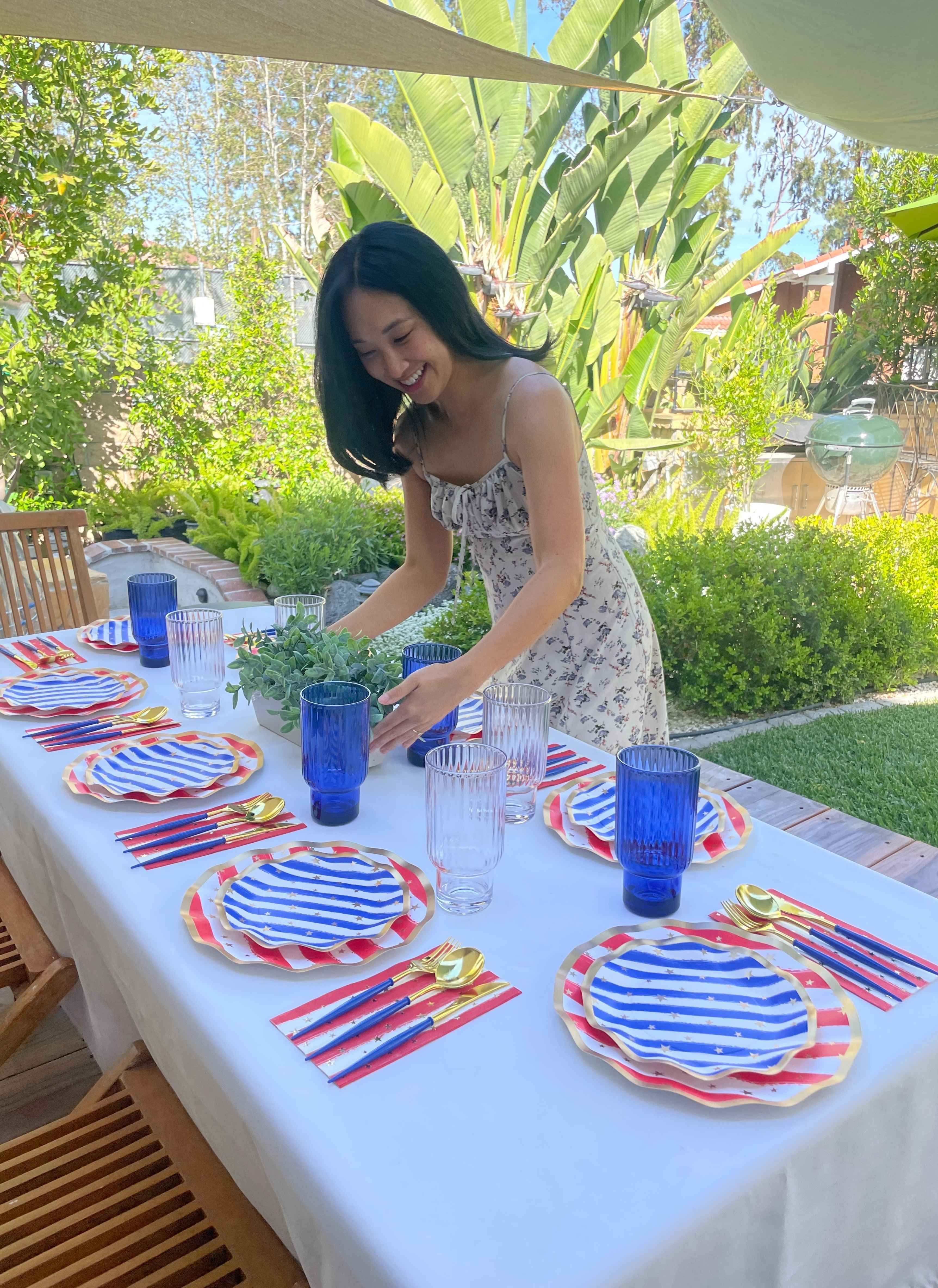 Wavy Dinner Plate Set of 8 - Patriotic Confetti Design for 4th of July, Memorial Day & Summer BBQs - Perfect for Outdoor Dining & Party Decorations