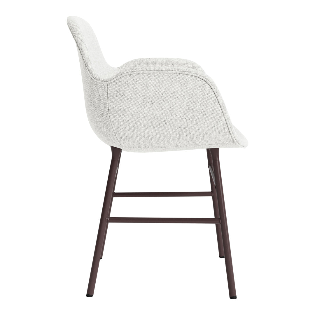 Modern Form Armchair with Sturdy Metal Legs & Soft Upholstery - Perfect for Living Room, Office, or Reading Nook
