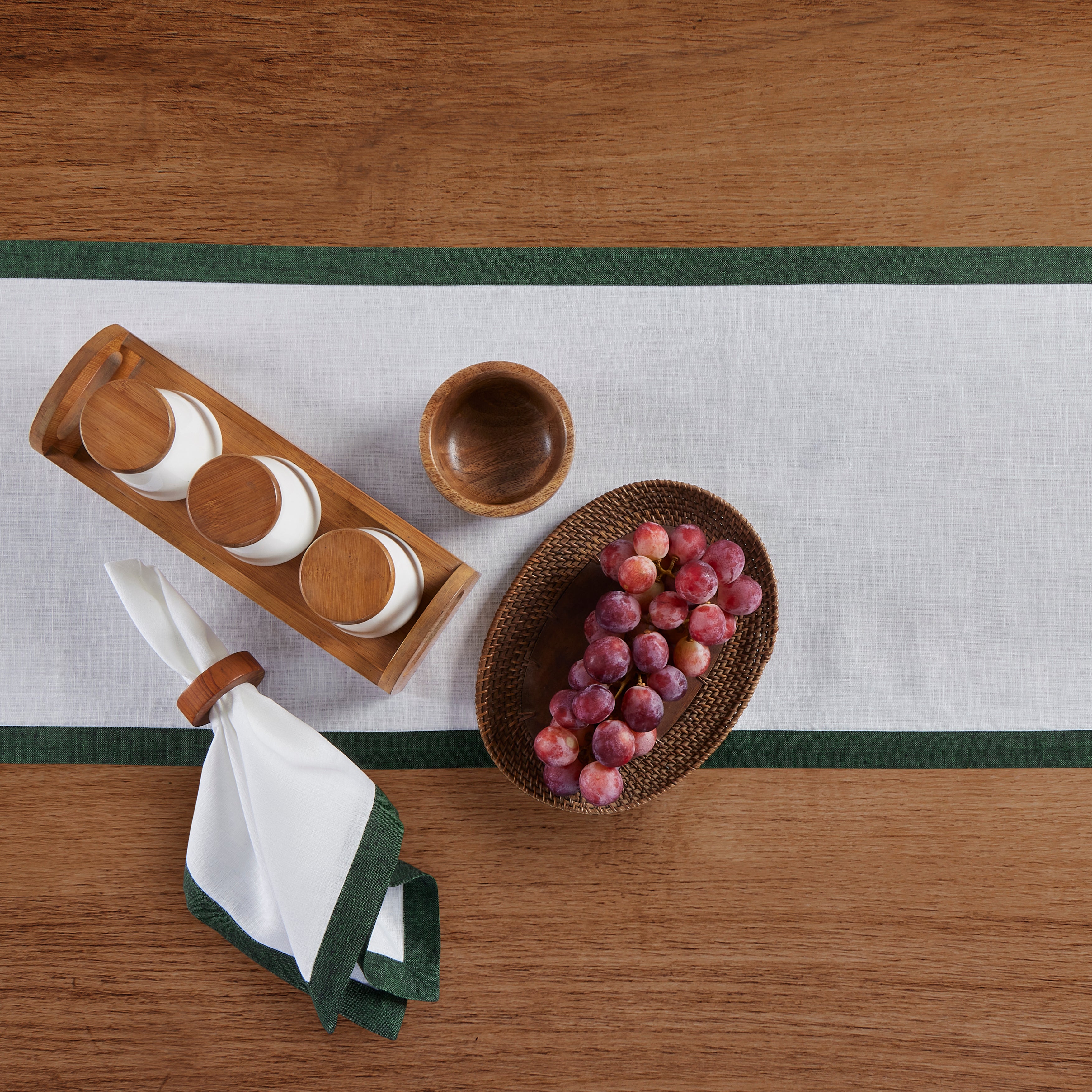 Elegant Classic Table Runner for Dining Room Decor - Perfect for Weddings, Holidays & Home Decor