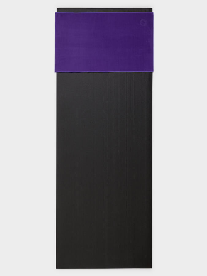 Manduka eQua Yoga Hand Towel - Premium Microfiber for Hot Yoga, Pilates & Gym - Quick-Dry & Non-Slip Grip - Ideal for Sweat Absorption & Workout Essentials