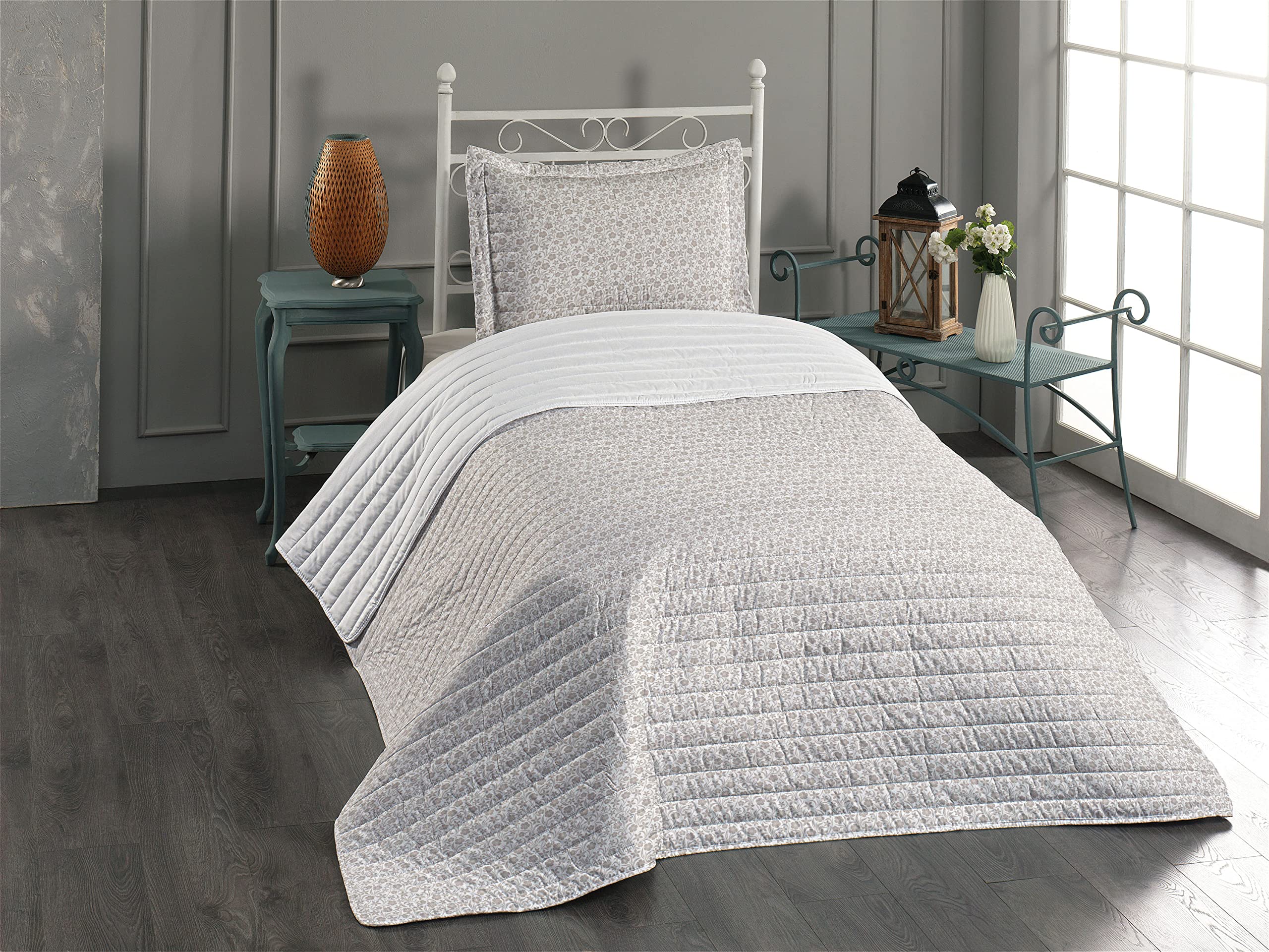 Ambesonne Beige Microfiber Bedspread Set - Soft Floral Design with Nature Inspired Foliage Pattern, Twin Size Bedding Set with Pillow Sham & Comforter in Tan White | Perfect for Bedroom Decor, Guest Room Makeover, and Cozy Home Styling