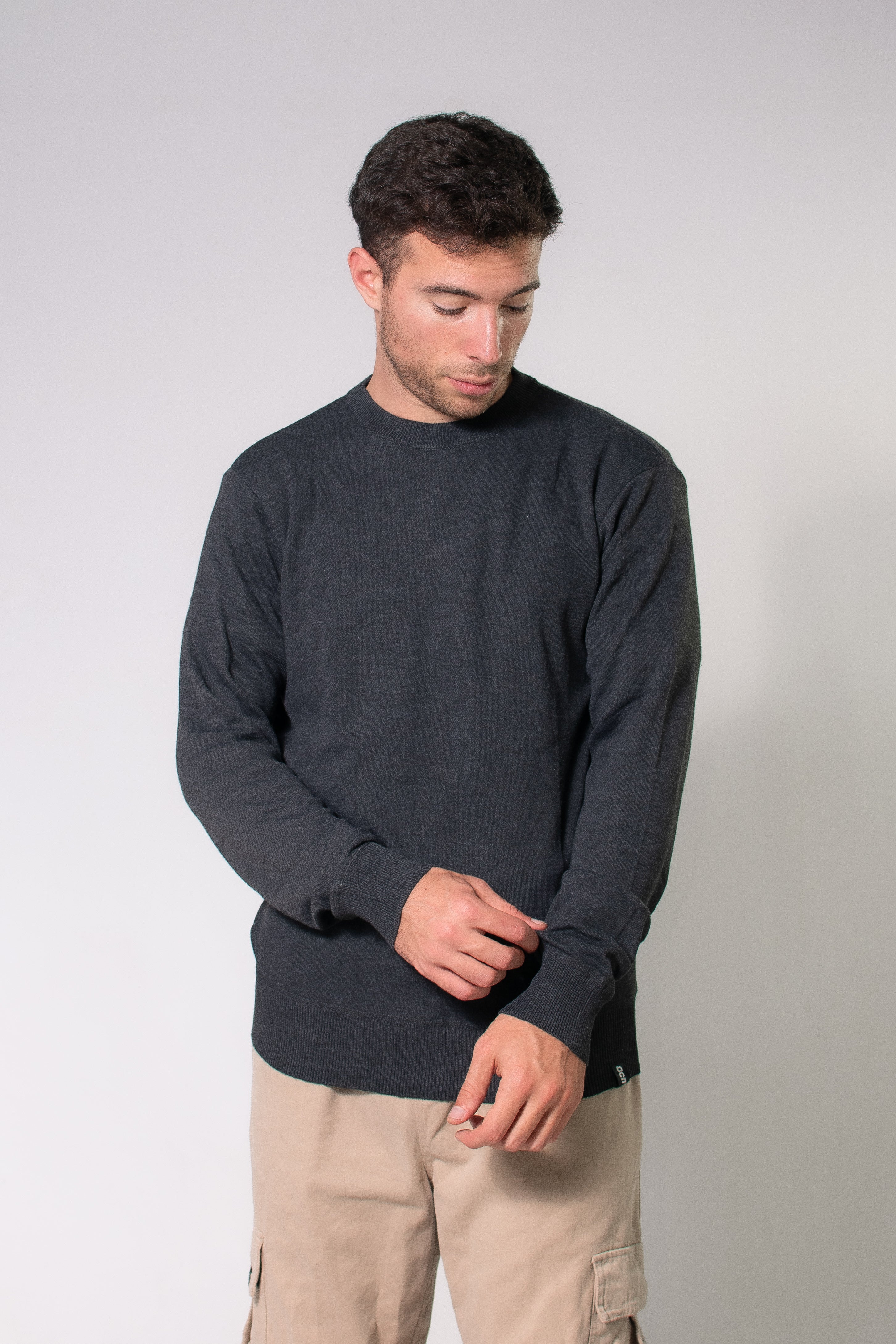 Ocn H Liso Snowy Grey Sweater - Cozy Winter Pullover for Women & Men | Perfect for Casual Outfits, Office Wear & Holiday Gatherings