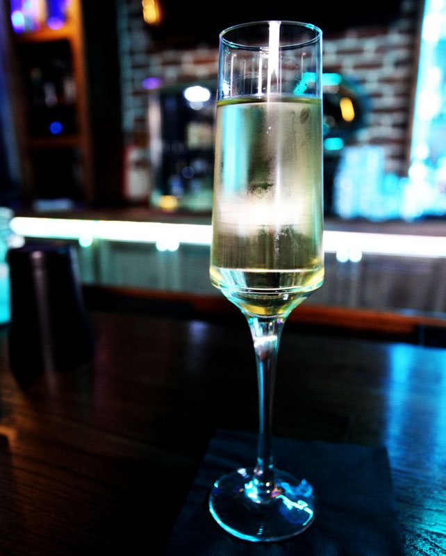 BarConic® Premium 8 oz Tall Champagne Flute Glasses - Elegant Crystal Clear Glassware for Weddings, Parties & Celebrations