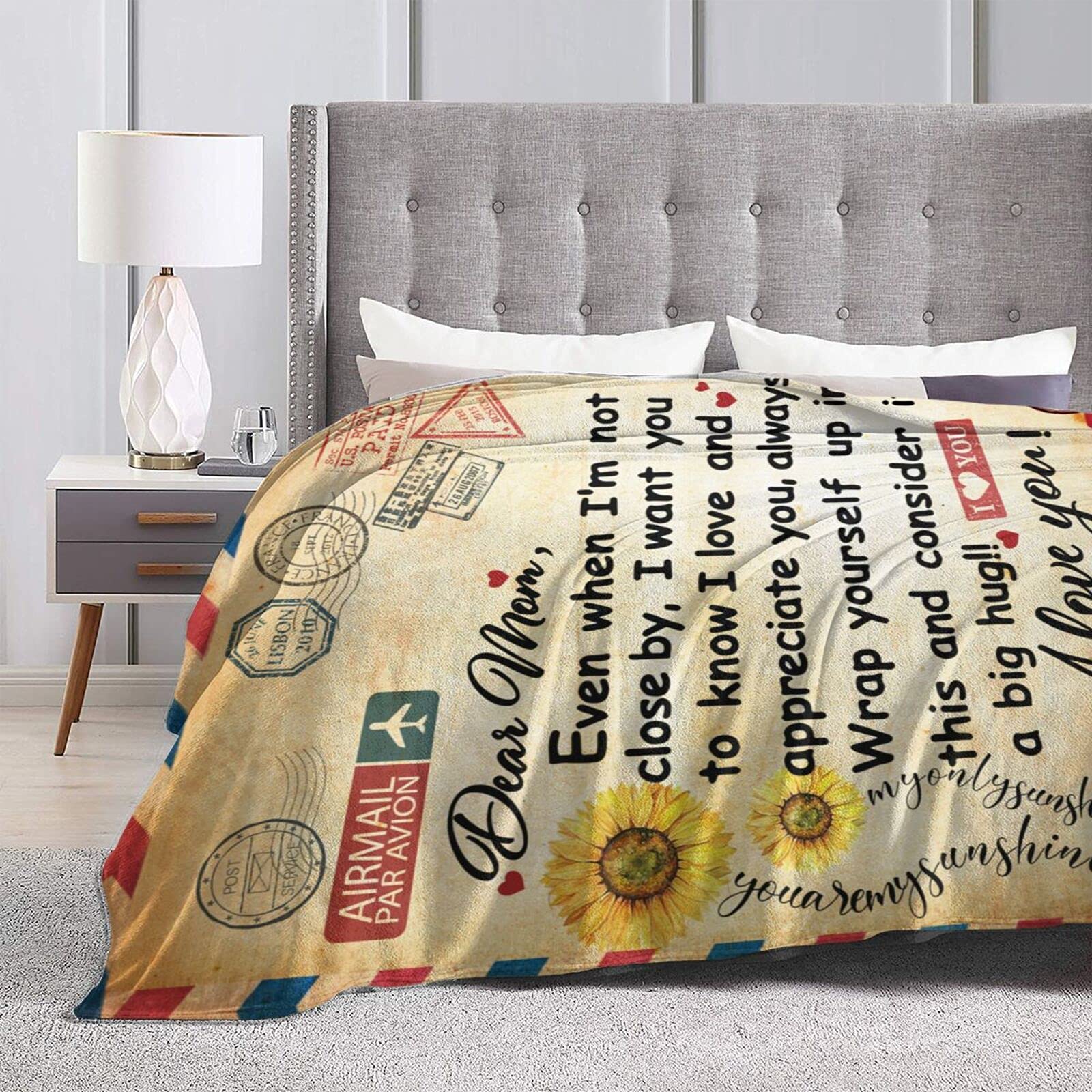 Cozy Fleece Blanket for Mom - Perfect Birthday, Christmas, Mother's Day Gift from Daughter or Son - Soft Throw for Home, Bed, Sofa & Chairs - Ideal for Relaxing, Movie Nights & Warmth