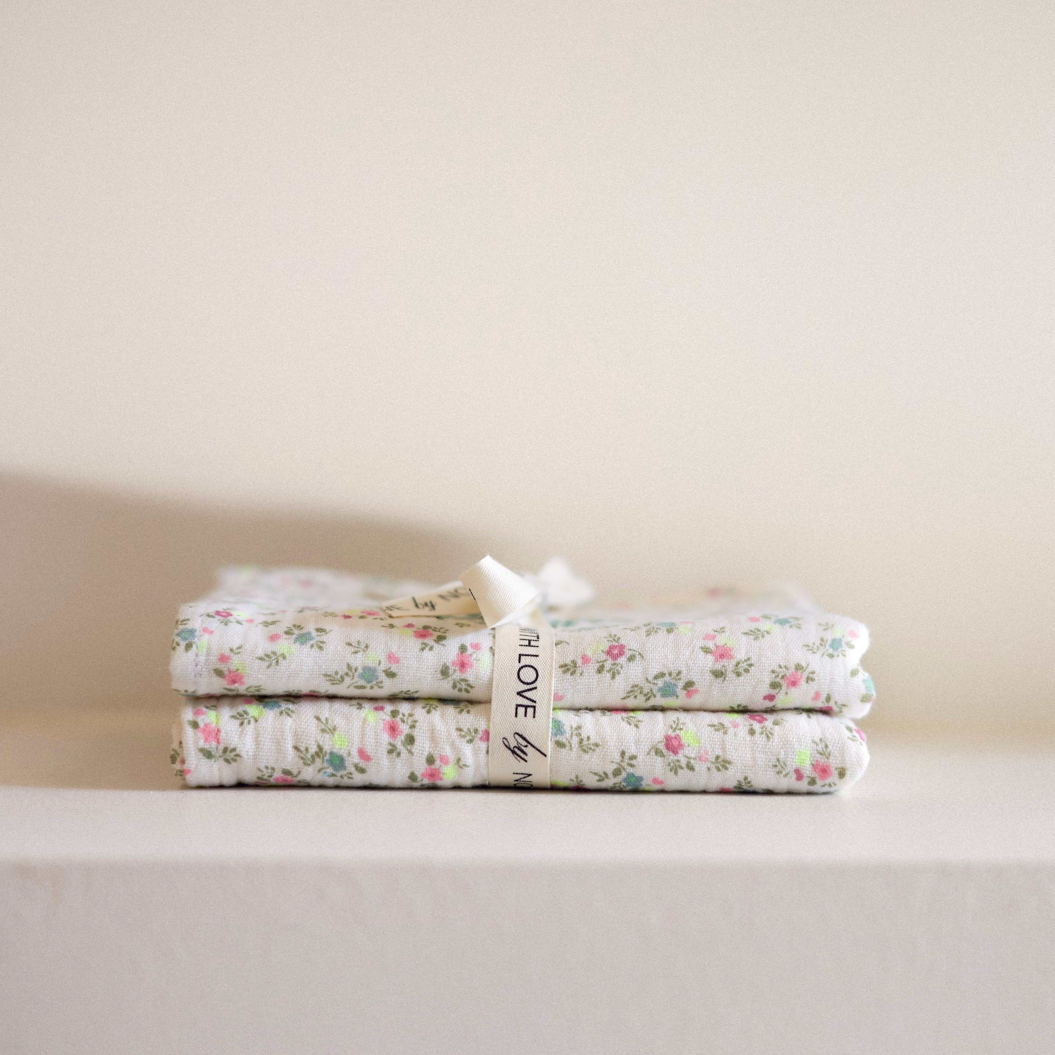 Floral Print Baby Swaddle Blankets - Soft & Breathable 2-Pack for Newborns & Infants - Perfect for Nursery, Photography & Gifting