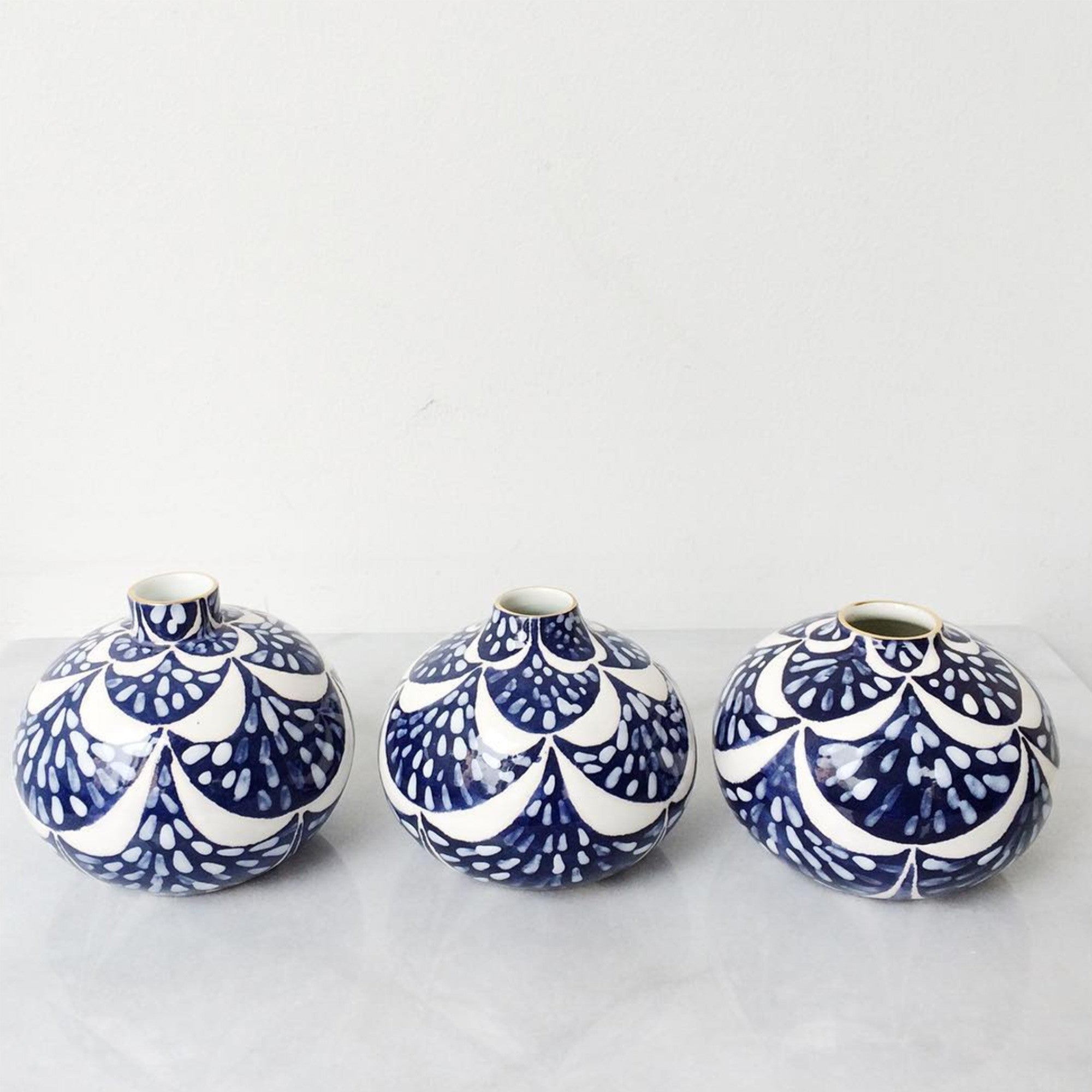 Delft Blue Fans Bud Vase - Handmade Ceramic Floral Vase for Home Decor, Wedding Centerpieces & Dutch-Inspired Interior Design