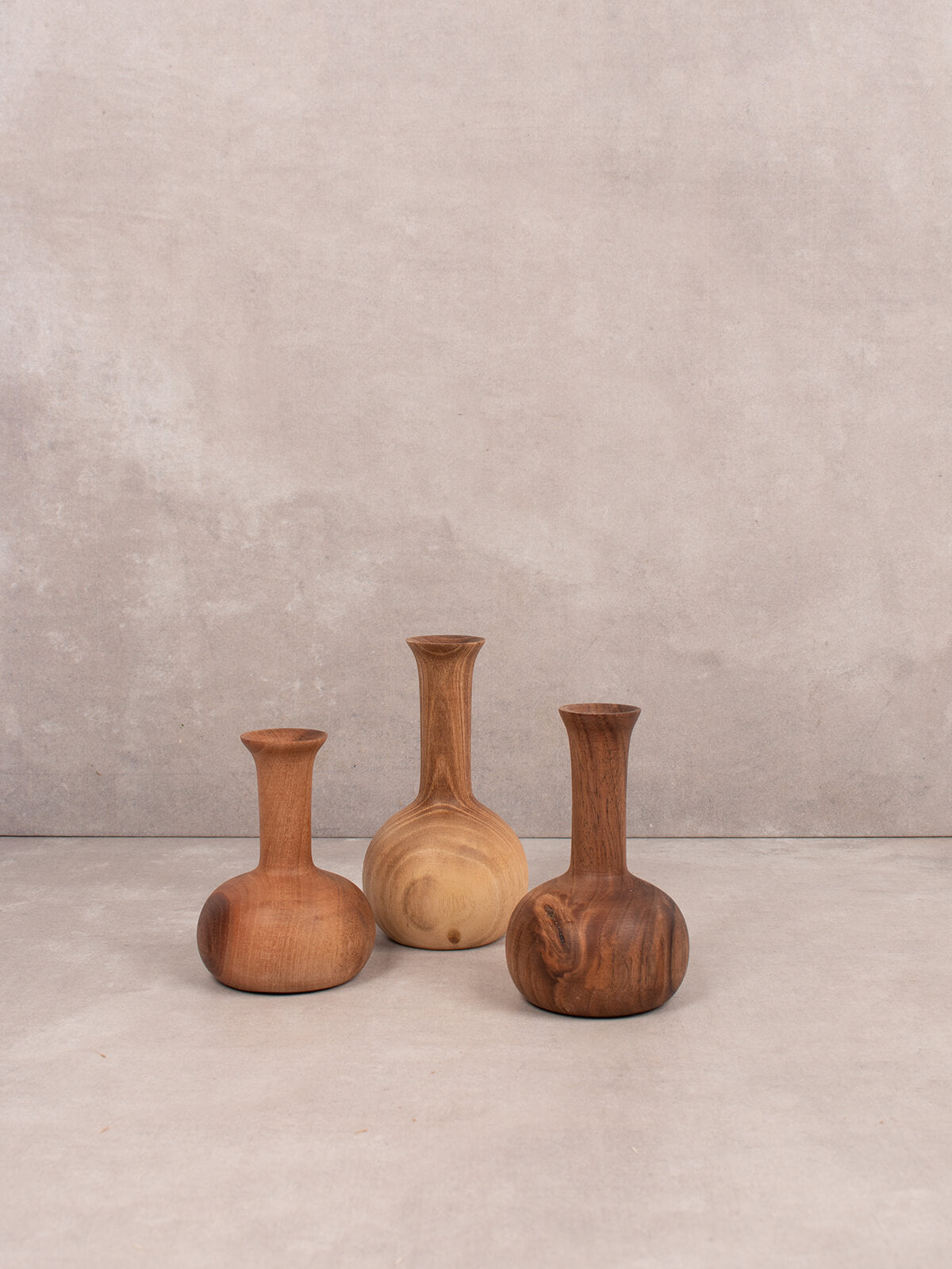 Handcrafted Walnut Wood Mini Vase - Joni Small Decorative Flower Holder for Home, Office & Wedding Centerpieces - Perfect for Succulents, Dried Flowers & Table Decor