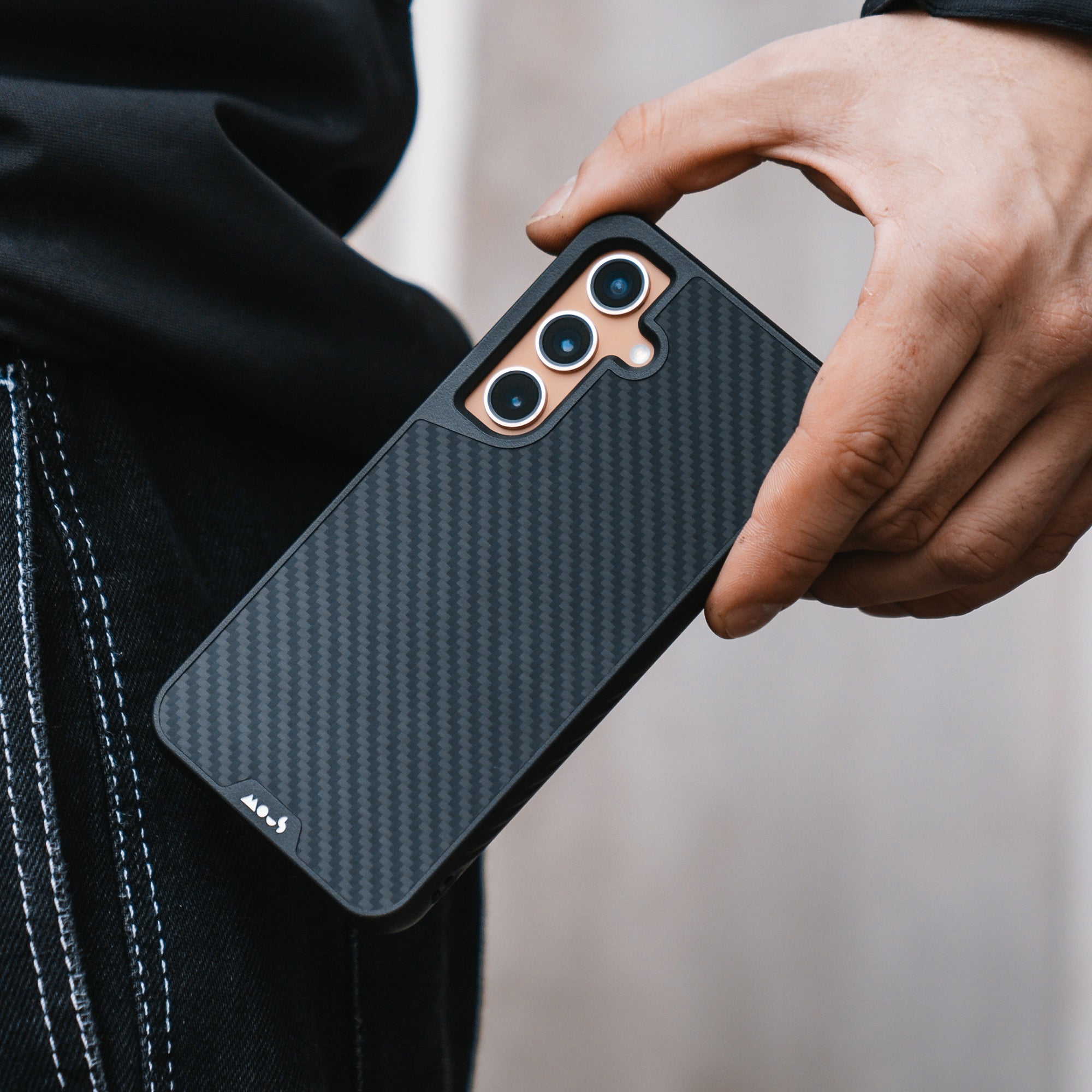 MagSafe® Compatible Aramid Fiber Phone Case for iPhone 15/14/13 - Ultra Thin & Durable Carbon Fiber Design - Perfect for Work, Travel & Everyday Protection (Limitless 5.0)
