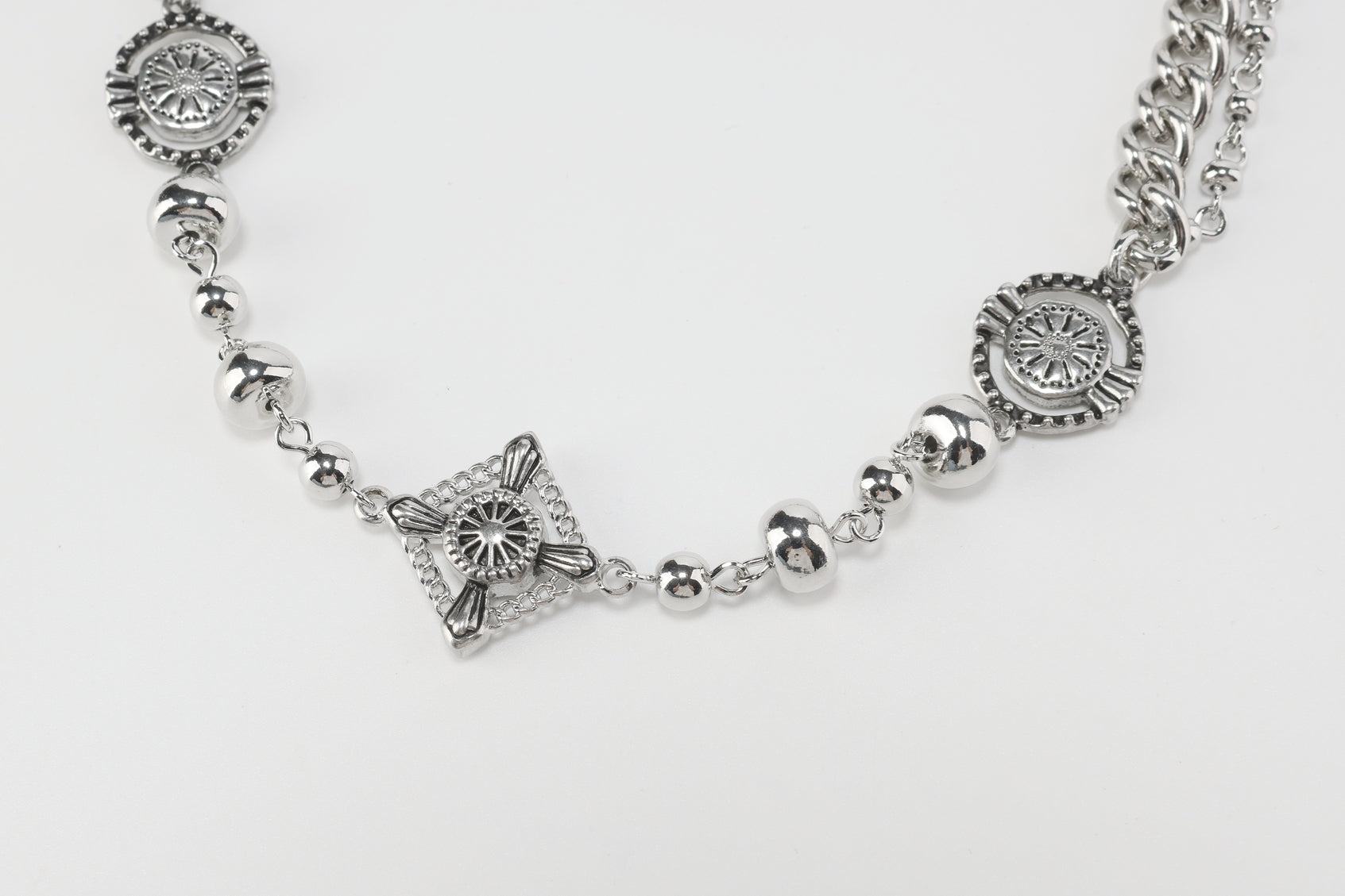 Future Darkness Necklace - Gothic Pendant for Women & Men - Perfect for Halloween, Cosplay & Dark Fashion Accessories