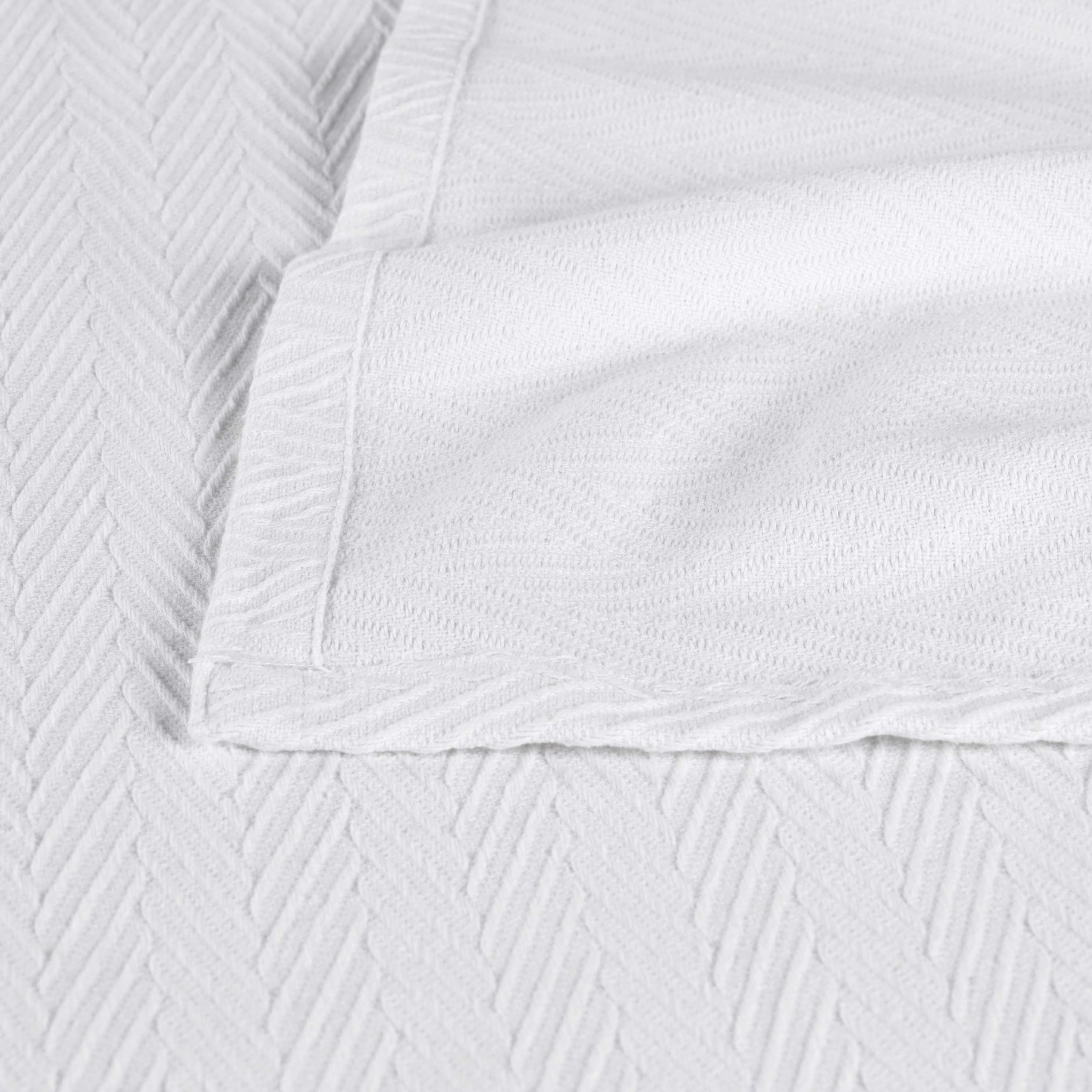 Soft All-Season Chevron Cotton Bed Blanket & Sofa Throw - Cozy Home Decor for Living Room, Bedroom, and Travel